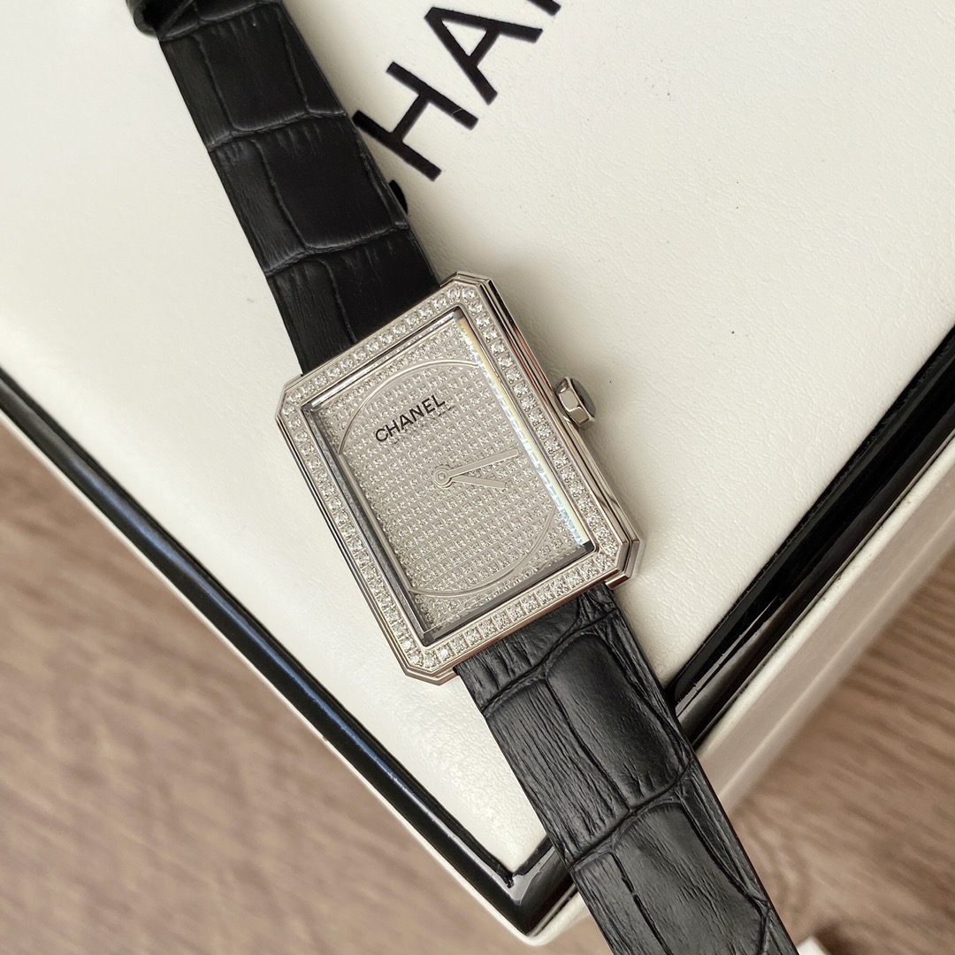 CHANEL高級腕時計 スケルトン激安通販 優雅 レディース専用 薄いワッチ プレゼント レザー 角形 ブラック_2