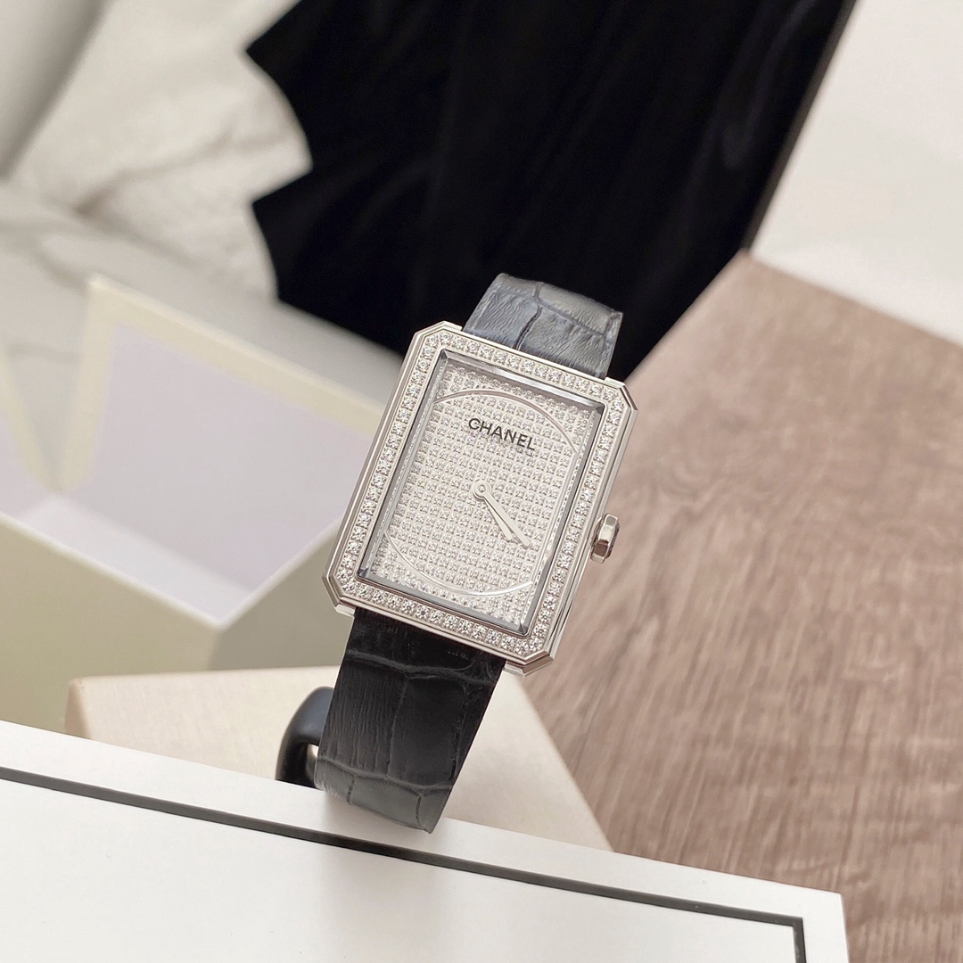 CHANEL高級腕時計 スケルトン激安通販 優雅 レディース専用 薄いワッチ プレゼント レザー 角形 ブラック_3