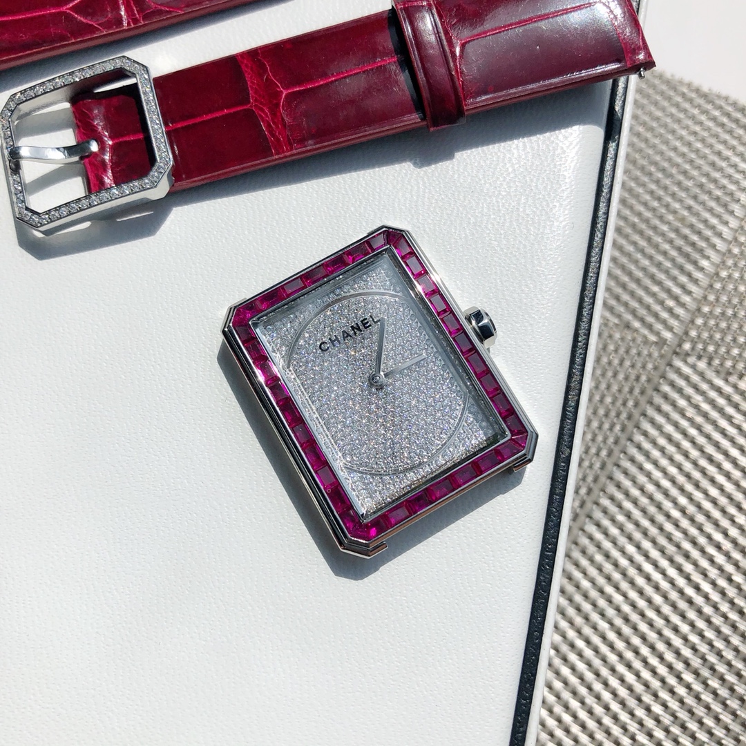 CHANEL 高級な腕時計スーパーコピー 優雅 レディース専用 薄いワッチ プレゼント レザー 角形 シンプル レッド_2