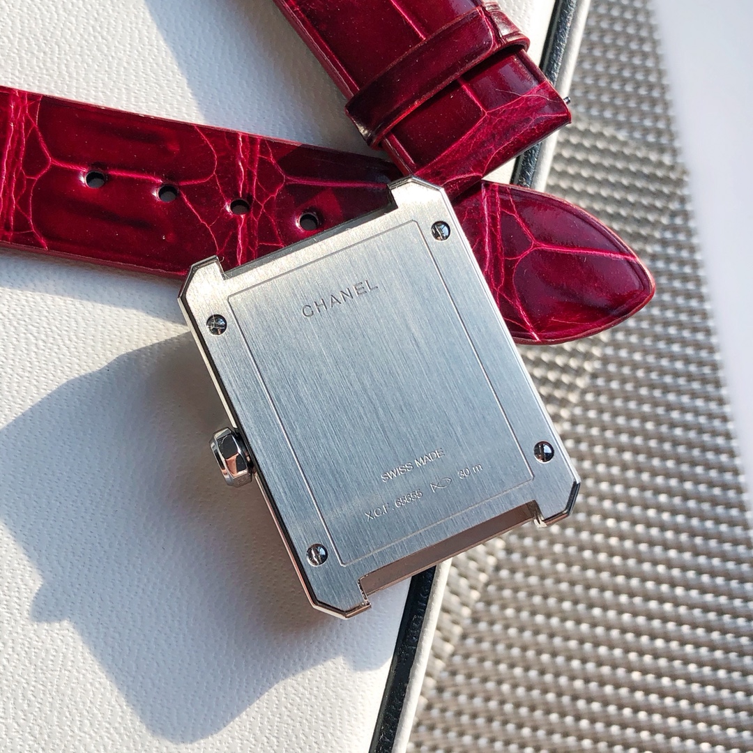 CHANEL 高級な腕時計スーパーコピー 優雅 レディース専用 薄いワッチ プレゼント レザー 角形 シンプル レッド_3