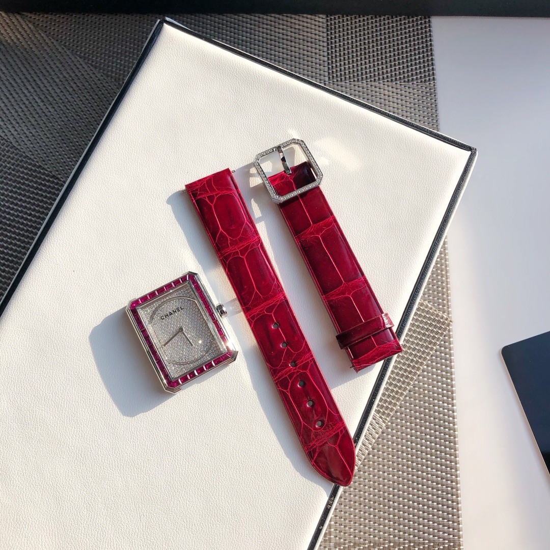 CHANEL 高級な腕時計スーパーコピー 優雅 レディース専用 薄いワッチ プレゼント レザー 角形 シンプル レッド_8