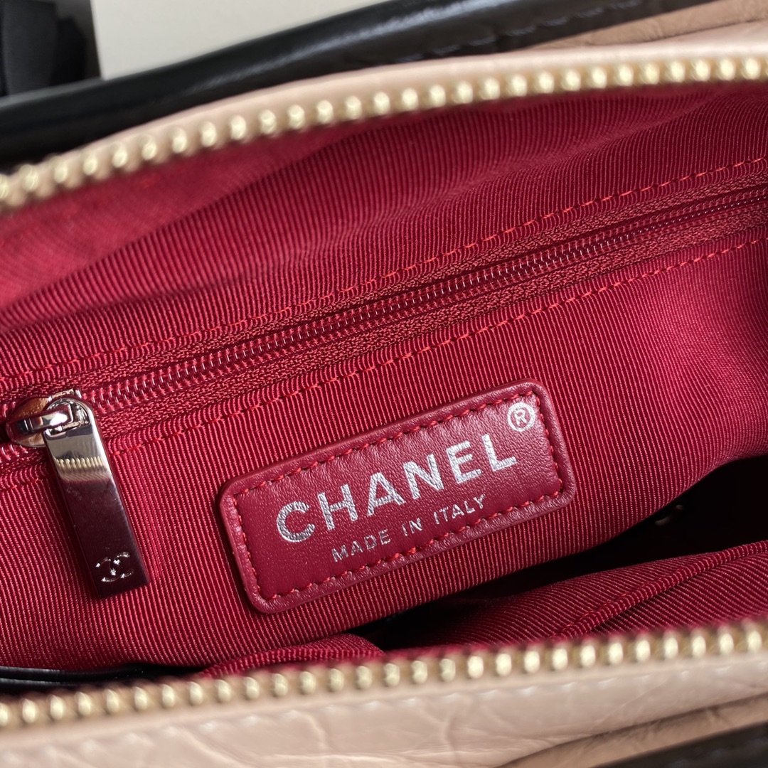 シャネルCHANELスーパーコピーカバンレザーピンク可愛いチェーンバッグ斜めかけ人気_4