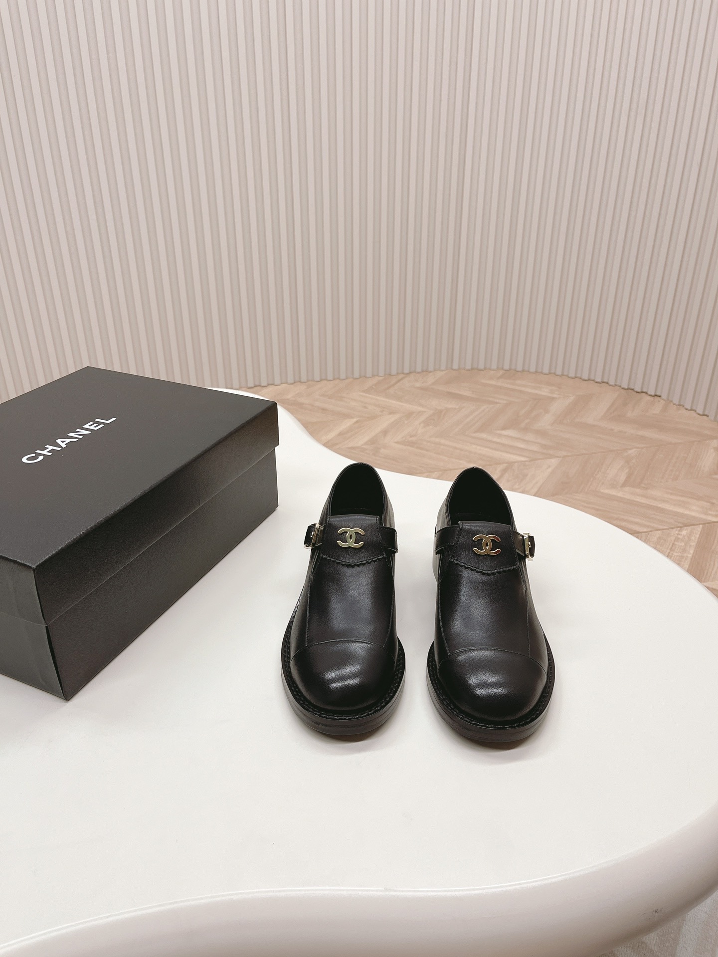 CHANELシャネルの靴Ｎ級品 レザー ファッション ローファーシンプル 厚い靴底 歩きやすい ブラック_1