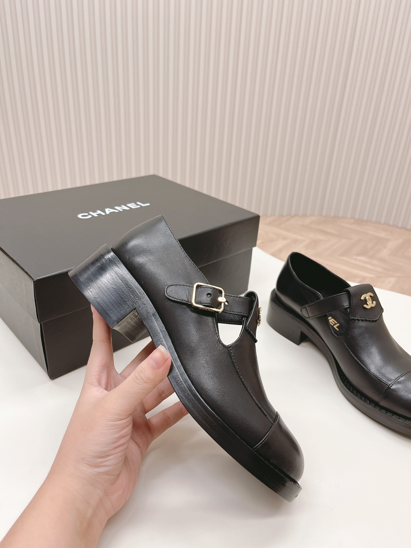 CHANELシャネルの靴Ｎ級品 レザー ファッション ローファーシンプル 厚い靴底 歩きやすい ブラック_3