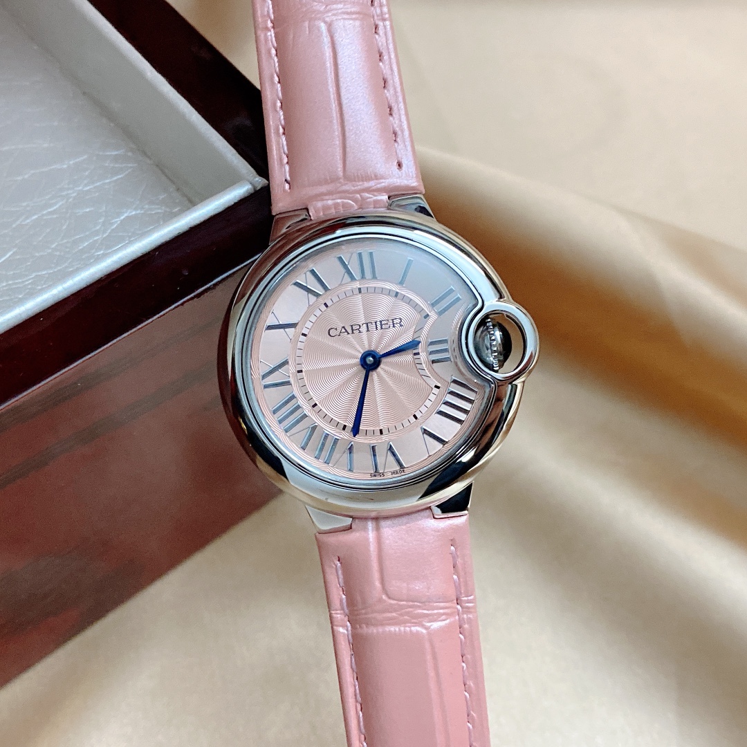 CARTIERカルティエ 腕時計 偽物 見分け方 フランス 薄いワッチ レザー 丸い形 ピンク_6
