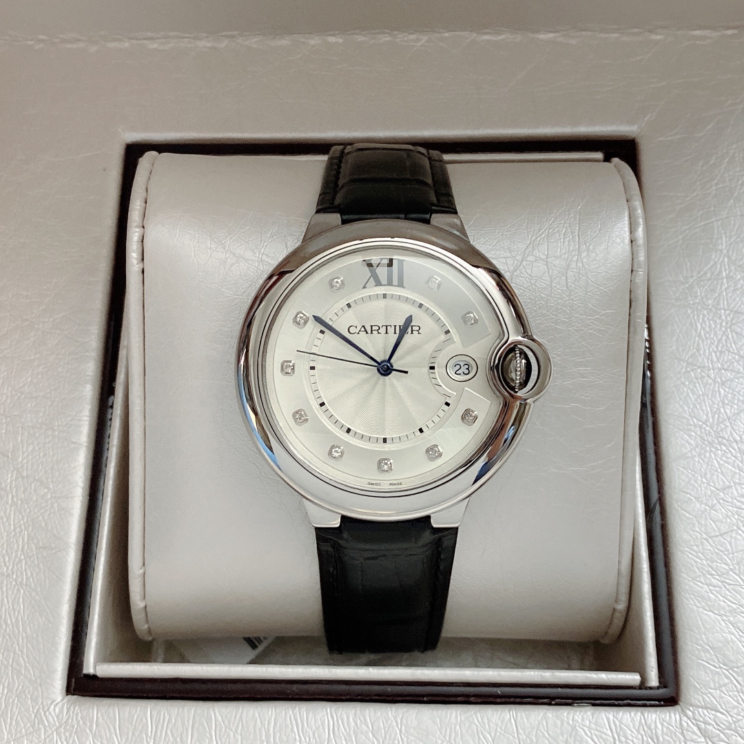 CARTIERカルティエ 腕時計 ｎ級品 見分け方 フランス 薄いワッチ レザー 丸い形 ブラック_1