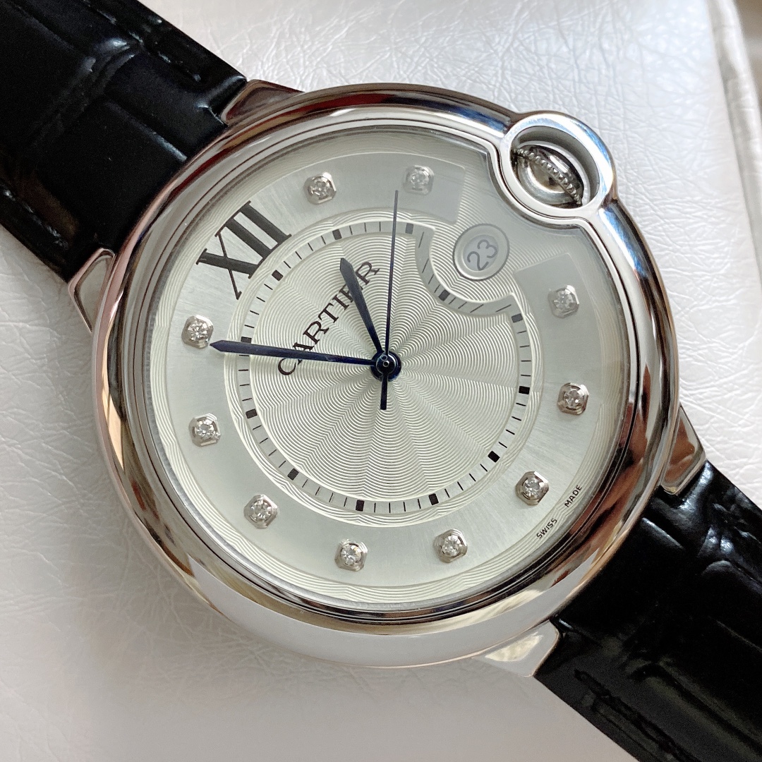 CARTIERカルティエ 腕時計 ｎ級品 見分け方 フランス 薄いワッチ レザー 丸い形 ブラック_3