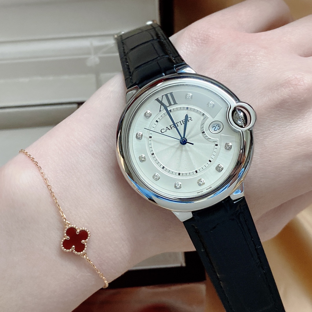 CARTIERカルティエ 腕時計 ｎ級品 見分け方 フランス 薄いワッチ レザー 丸い形 ブラック_5
