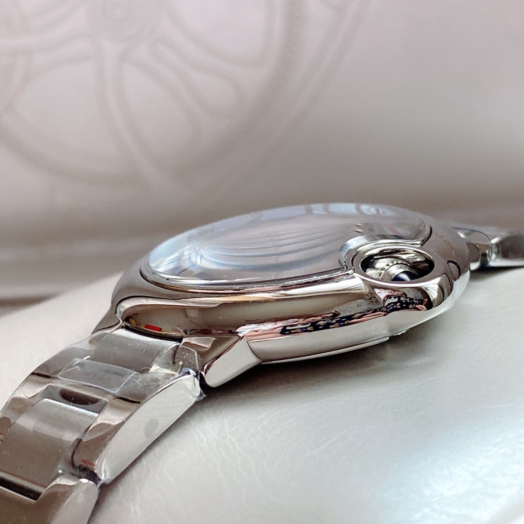 CARTIERカルティエ 腕時計 激安通販 見分け方 フランス 薄いワッチ レザー 丸い形 スチールバンド_8