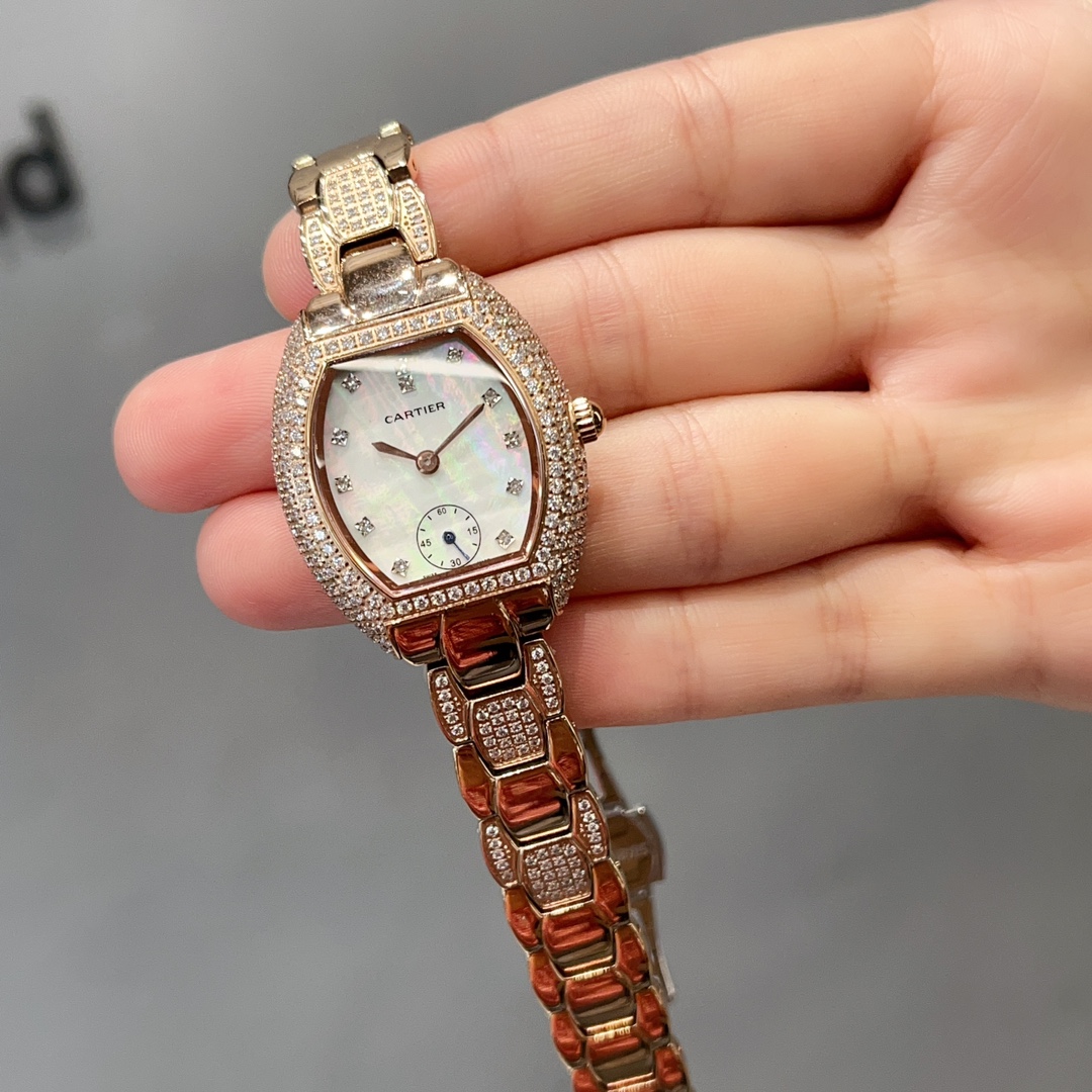 CARTIERカルティエ 本物激安通販 フランス 薄い腕時計 レザー 水晶ダイヤモンド 新商品 限定品 ゴールド_1