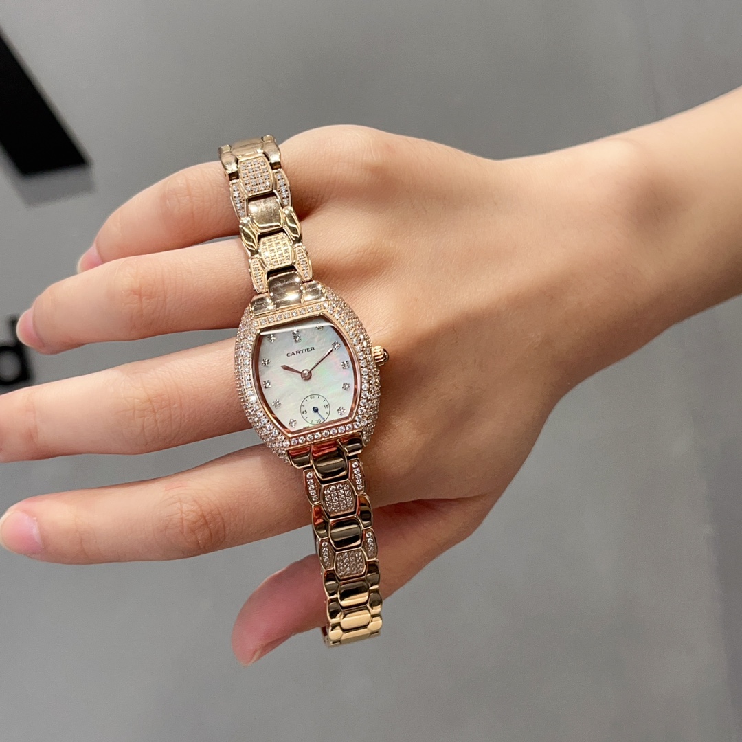 CARTIERカルティエ 本物激安通販 フランス 薄い腕時計 レザー 水晶ダイヤモンド 新商品 限定品 ゴールド_3