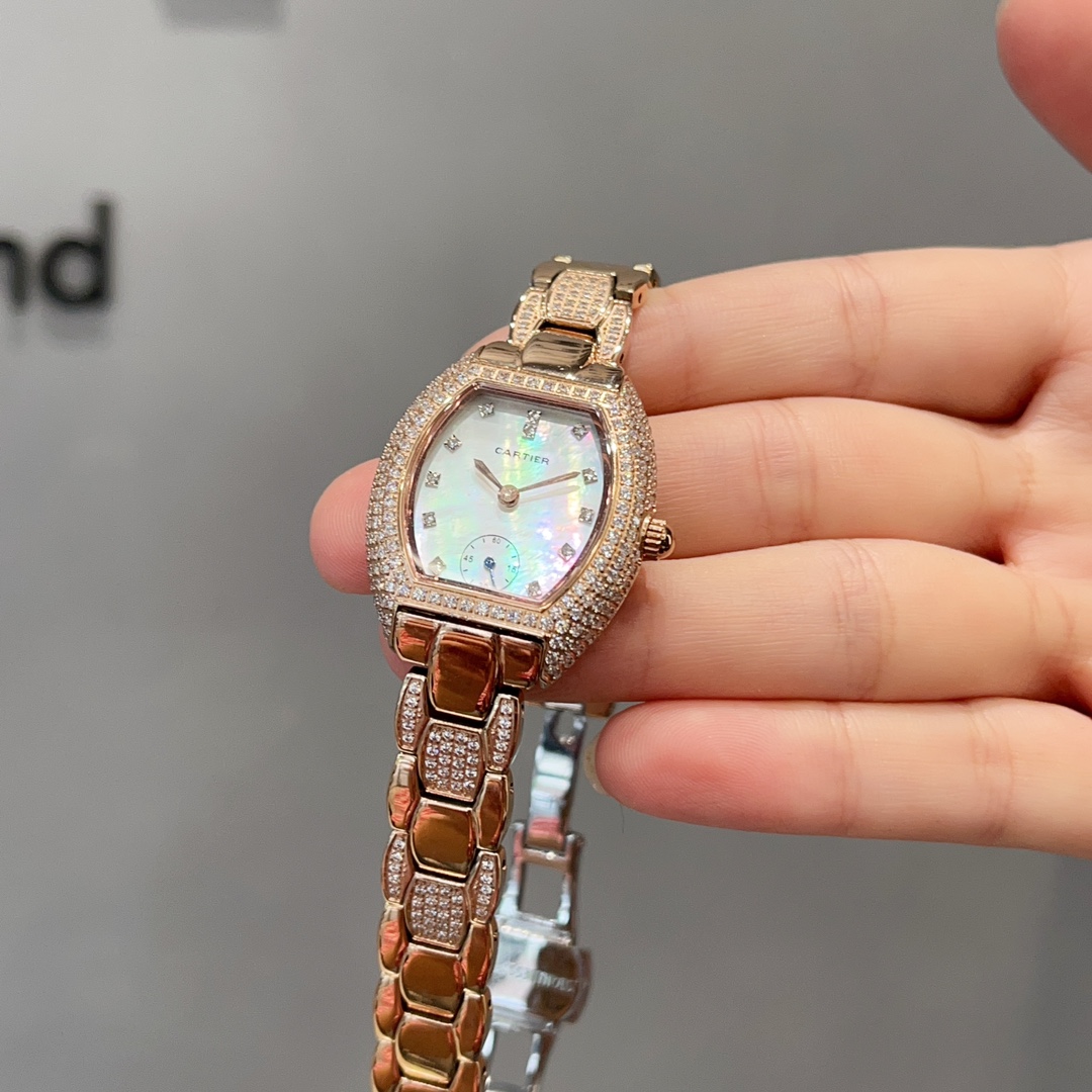CARTIERカルティエ 本物激安通販 フランス 薄い腕時計 レザー 水晶ダイヤモンド 新商品 限定品 ゴールド_5