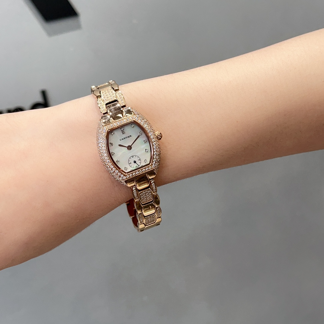 CARTIERカルティエ 本物激安通販 フランス 薄い腕時計 レザー 水晶ダイヤモンド 新商品 限定品 ゴールド_6