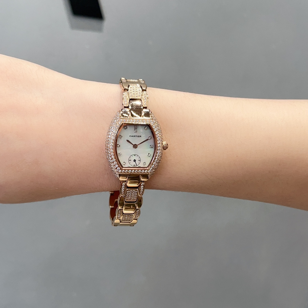 CARTIERカルティエ 本物激安通販 フランス 薄い腕時計 レザー 水晶ダイヤモンド 新商品 限定品 ゴールド_7