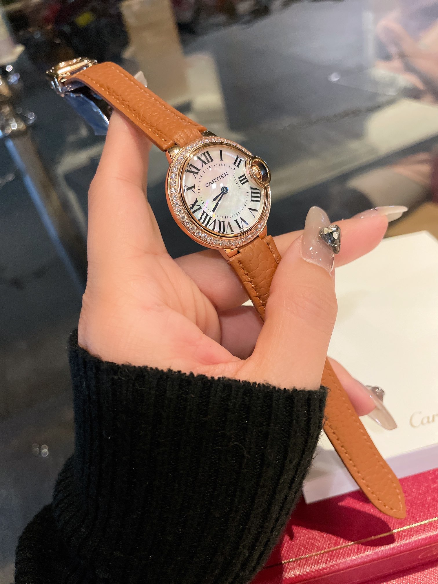 CARTIERカルティエ 腕時計 並行輸入コピー フランス 薄い腕時計 レザー 水晶ダイヤモンド 新商品 限定品 ブラウン_6