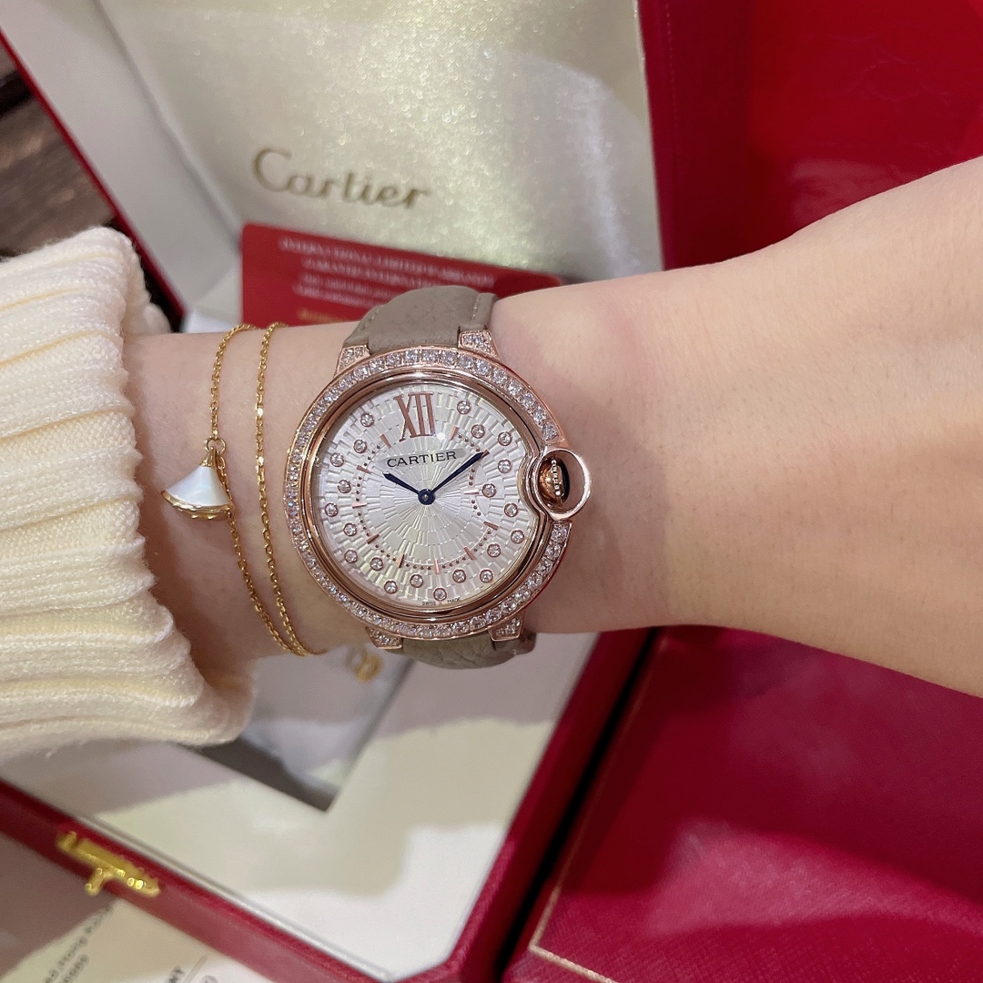 CARTIERカルティエに似た時計激安通販 フランス 薄い腕時計 レザー レディース 最新商品 キラキラ ホワイト_1