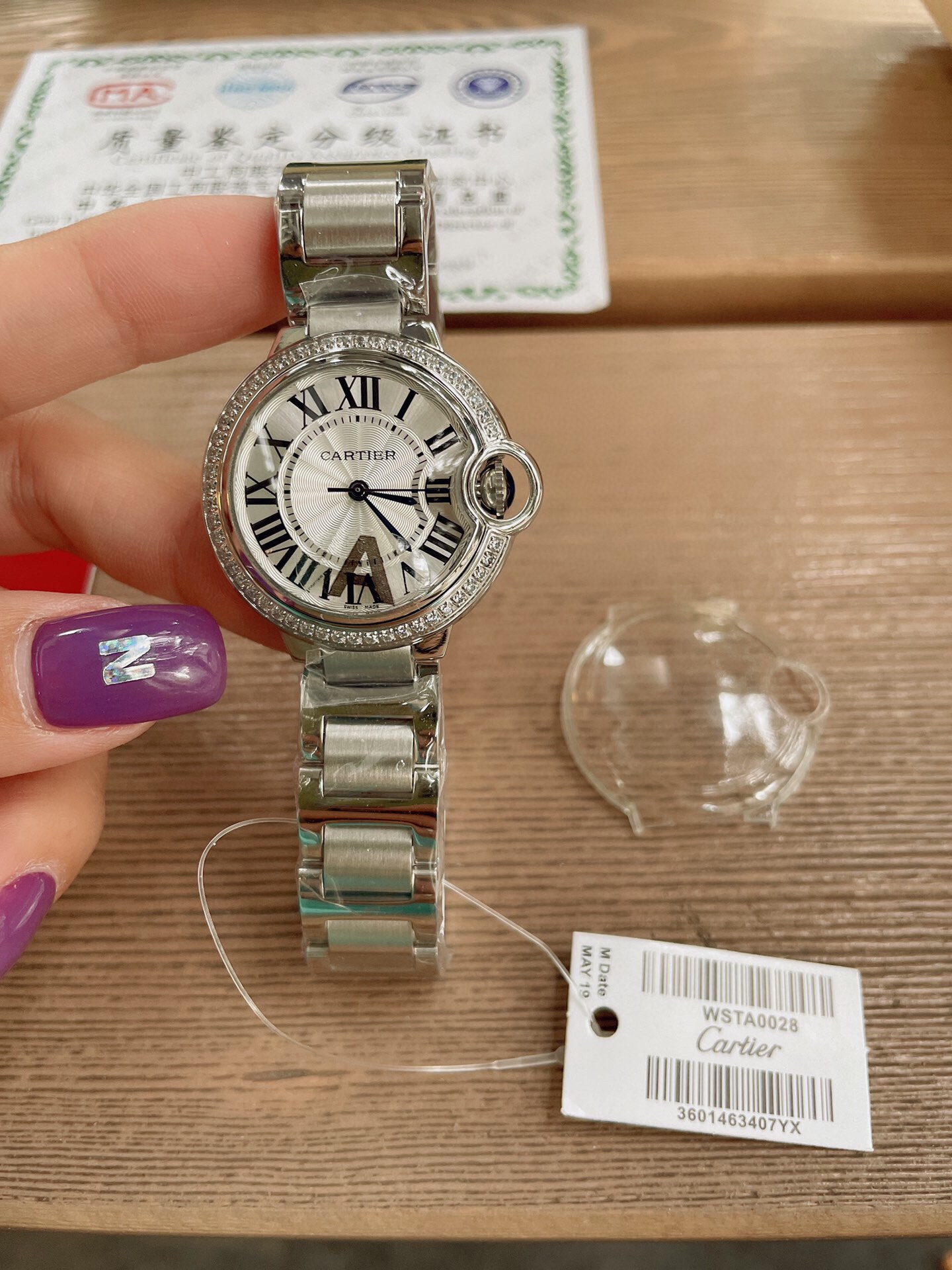 「ダイヤモンドある」CARTIERカルティエ 時計 中身コピー フランス 薄い腕時計 軽量 レディース 最新商品 キラキラ _4