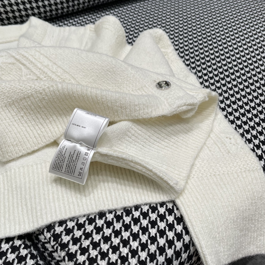 CHANELシャネルのコートスーパーコピー 23年秋冬服 柔らかい 暖かい 長袖 短いセーター ホワイト_5