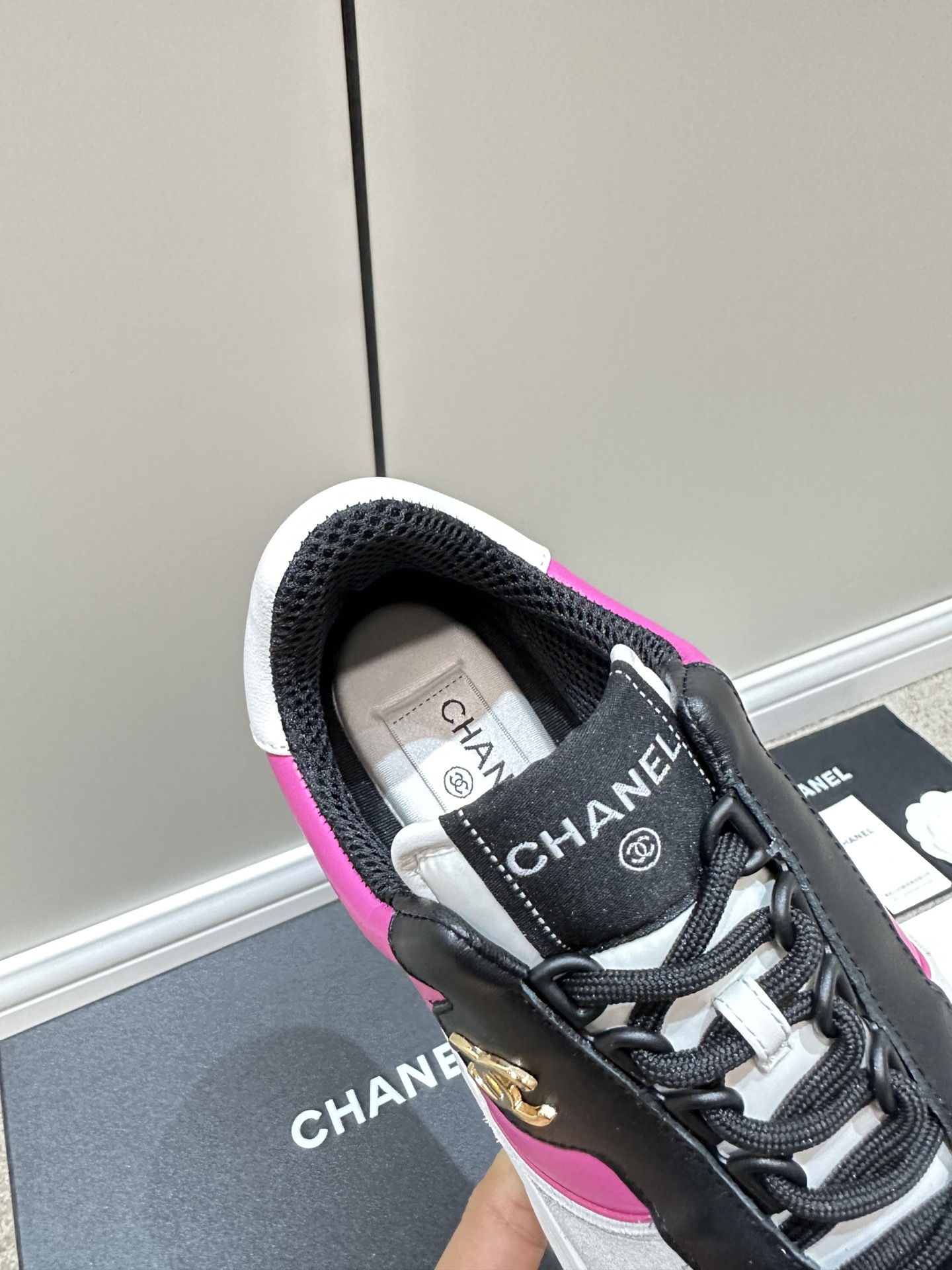 CHANELシャネルの靴ｎ級品 23年最新スポーツシューズ クラシック 歩きやすい ピンク_7