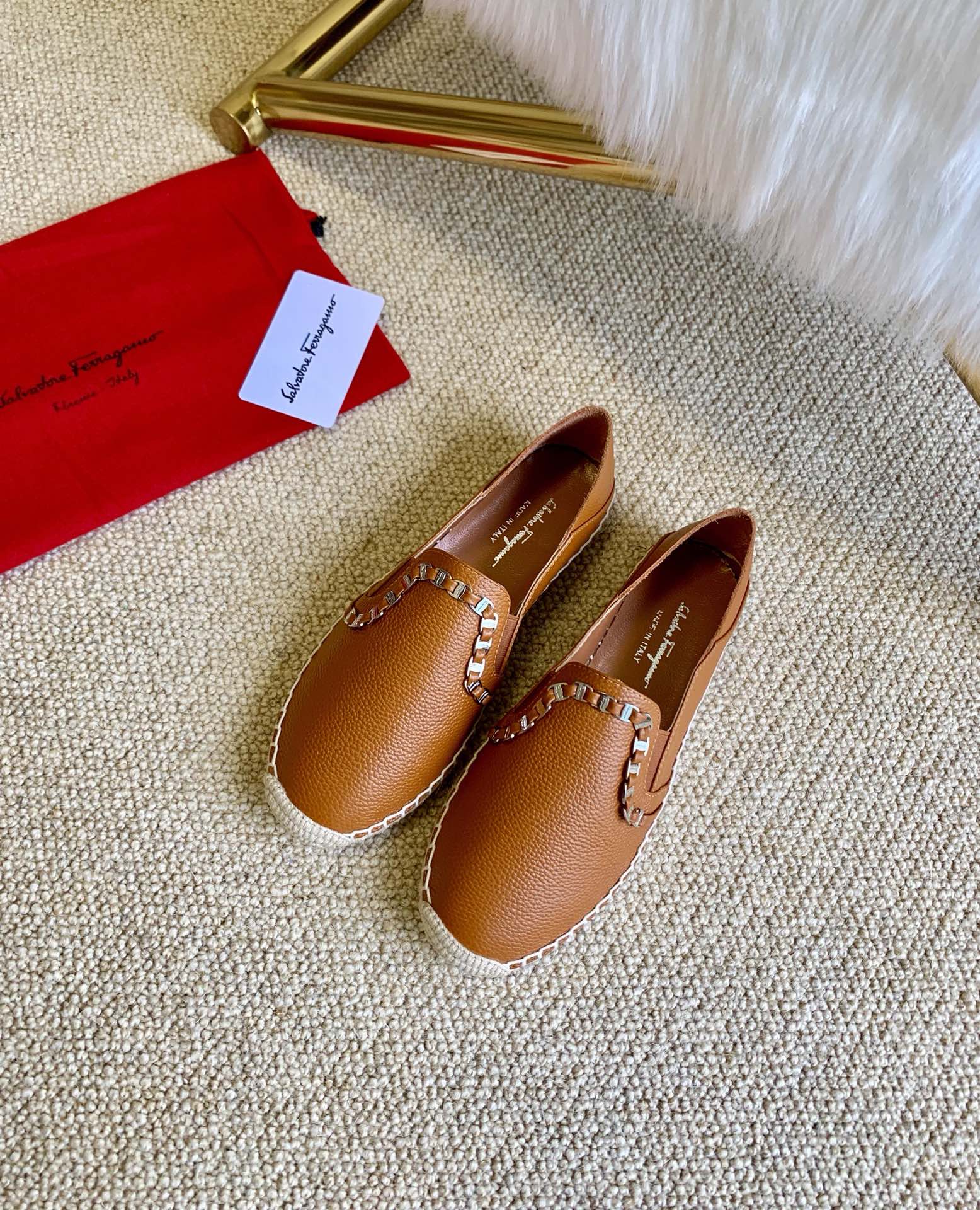 FERRAGAMO靴 ヴァラスーパーコピー 春夏シューズ レザー ファッション 日常 レインブーツ ブラック_3