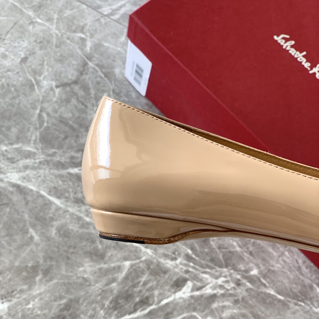 FERRAGAMOヴァラリボン 靴偽物 春夏シューズ レザー ファッション 1.5cm ラウンドトウ ピンク_7