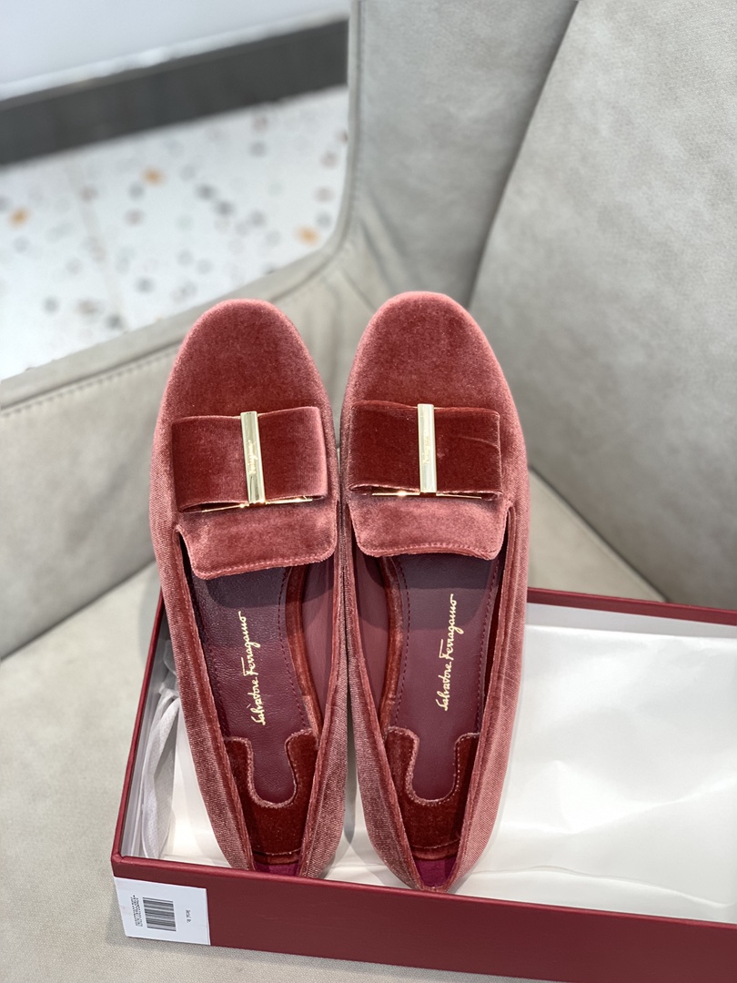 FERRAGAMOアウトレット価格 財布激安通販 春夏シューズ レディース 高さ1.5㎝ レッド_2