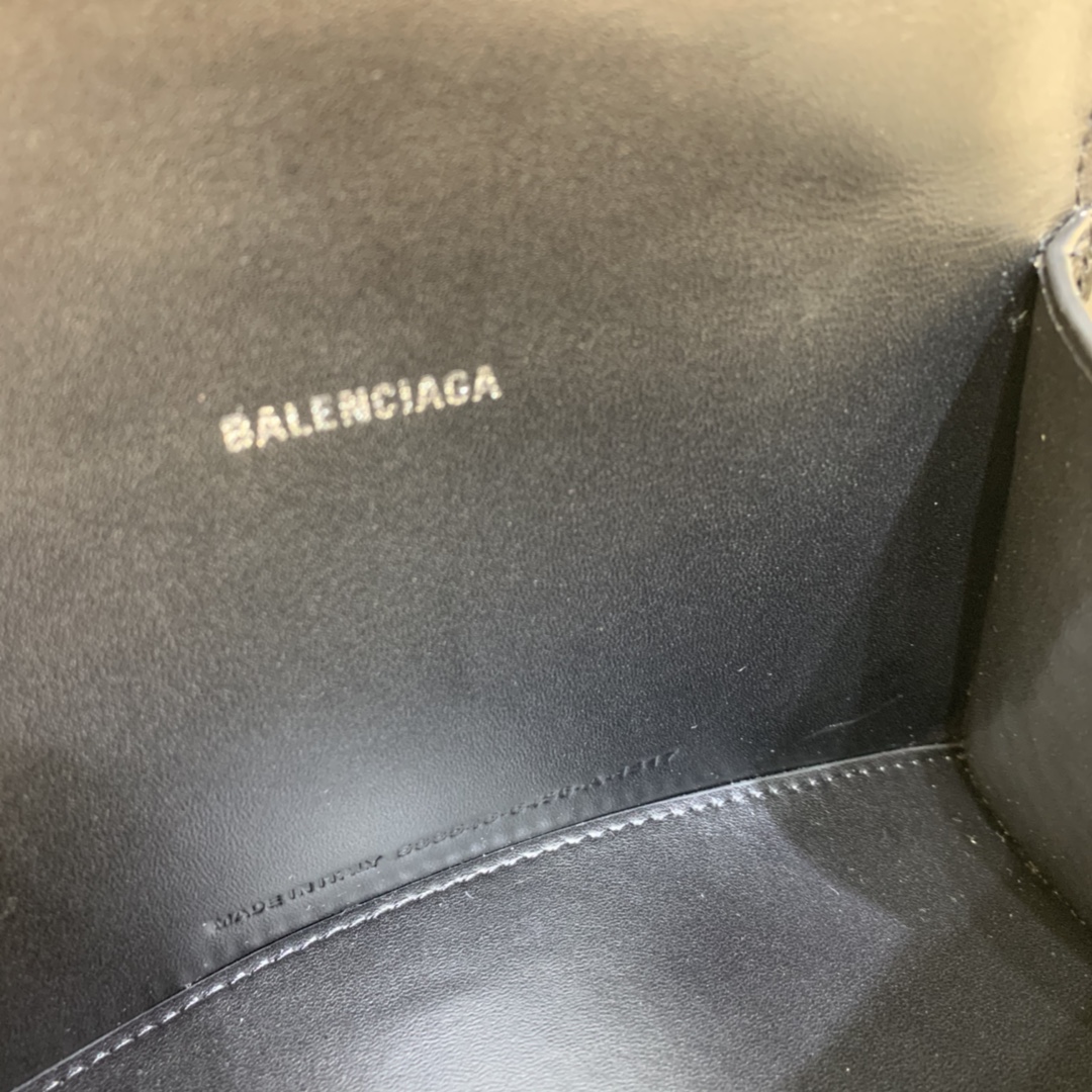 バレンシアガバッグ 色落ち偽物 BALENCIAGA レディースワニバッグ ミニ ブラック_5