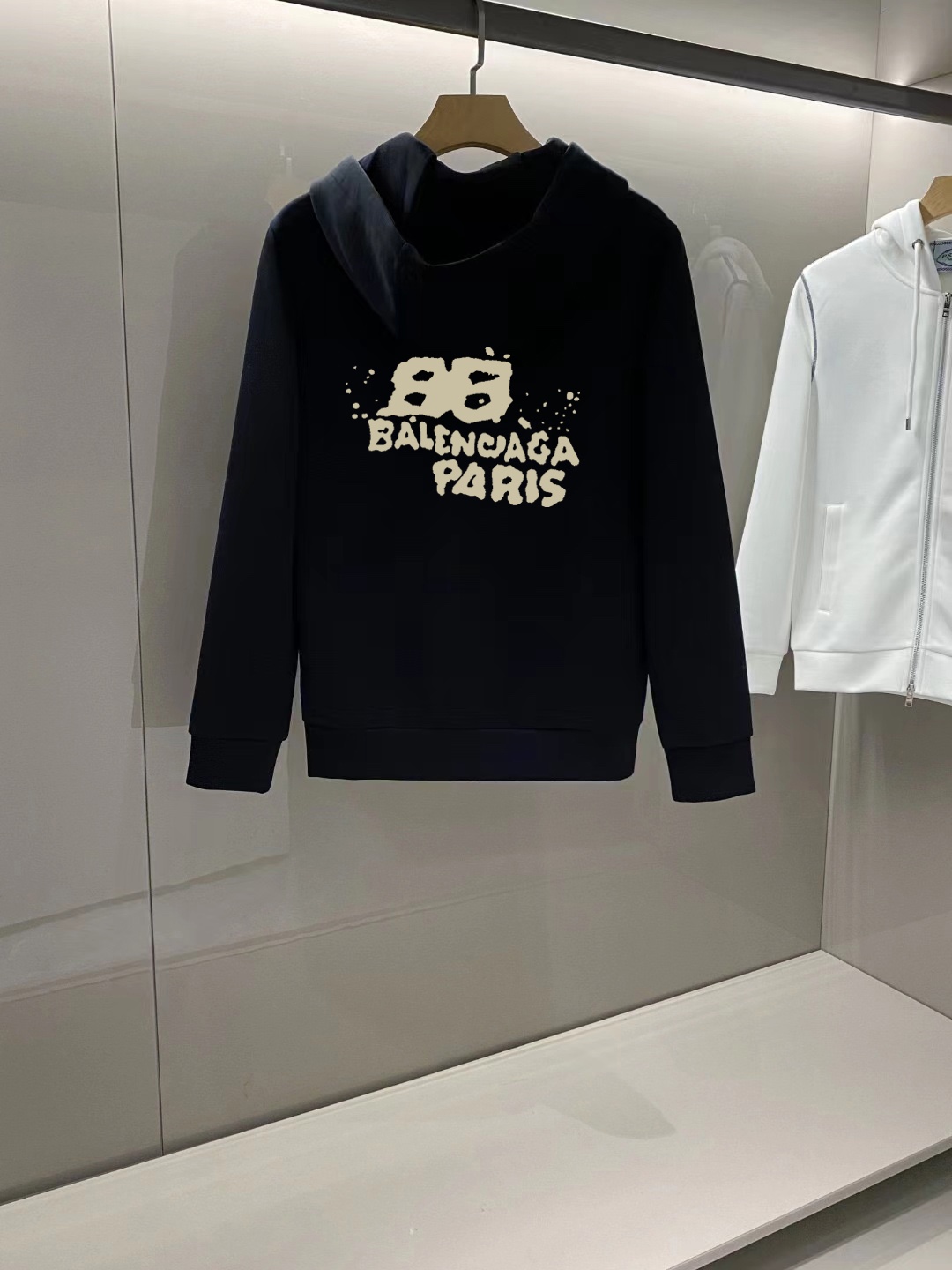 バレンシアガ上着スーパーコピー BALENCIAGA 防寒 スポーツアウター 運動 防水 保温 ブラック_2