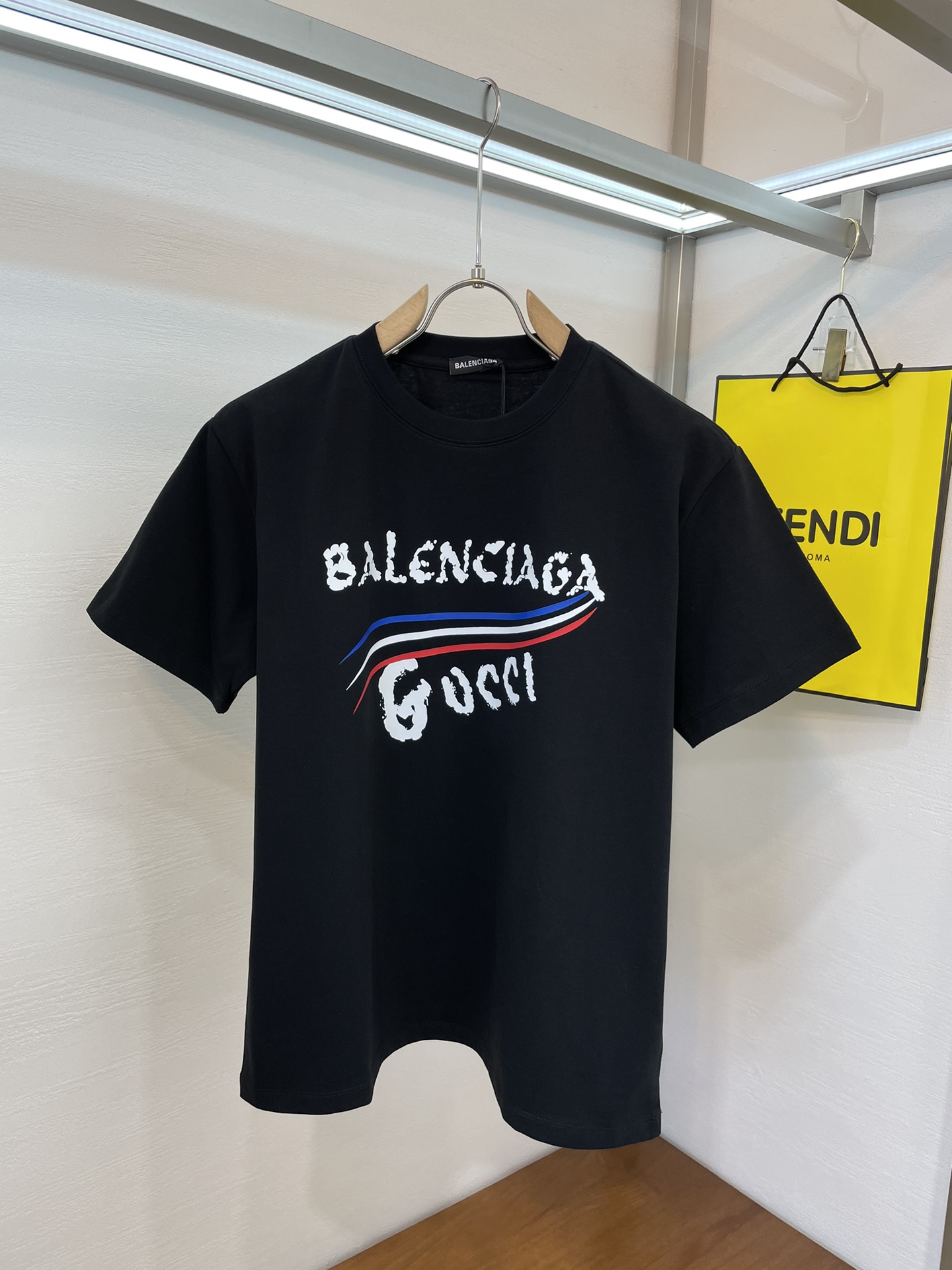 バレンシアガ カバ見分け方激安通販 BALENCIAGA 短袖 Ｔシャツ 柔らかい 純綿 男女兼用 2色 ブラック ホワイト_7