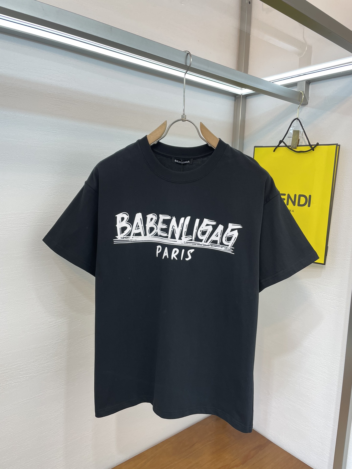 バレンシアガ カバス見分け方コピー BALENCIAGA 短袖 Ｔシャツ 柔らかい 純綿シャツ 男女兼用 2色 ブラック ホワイト_7