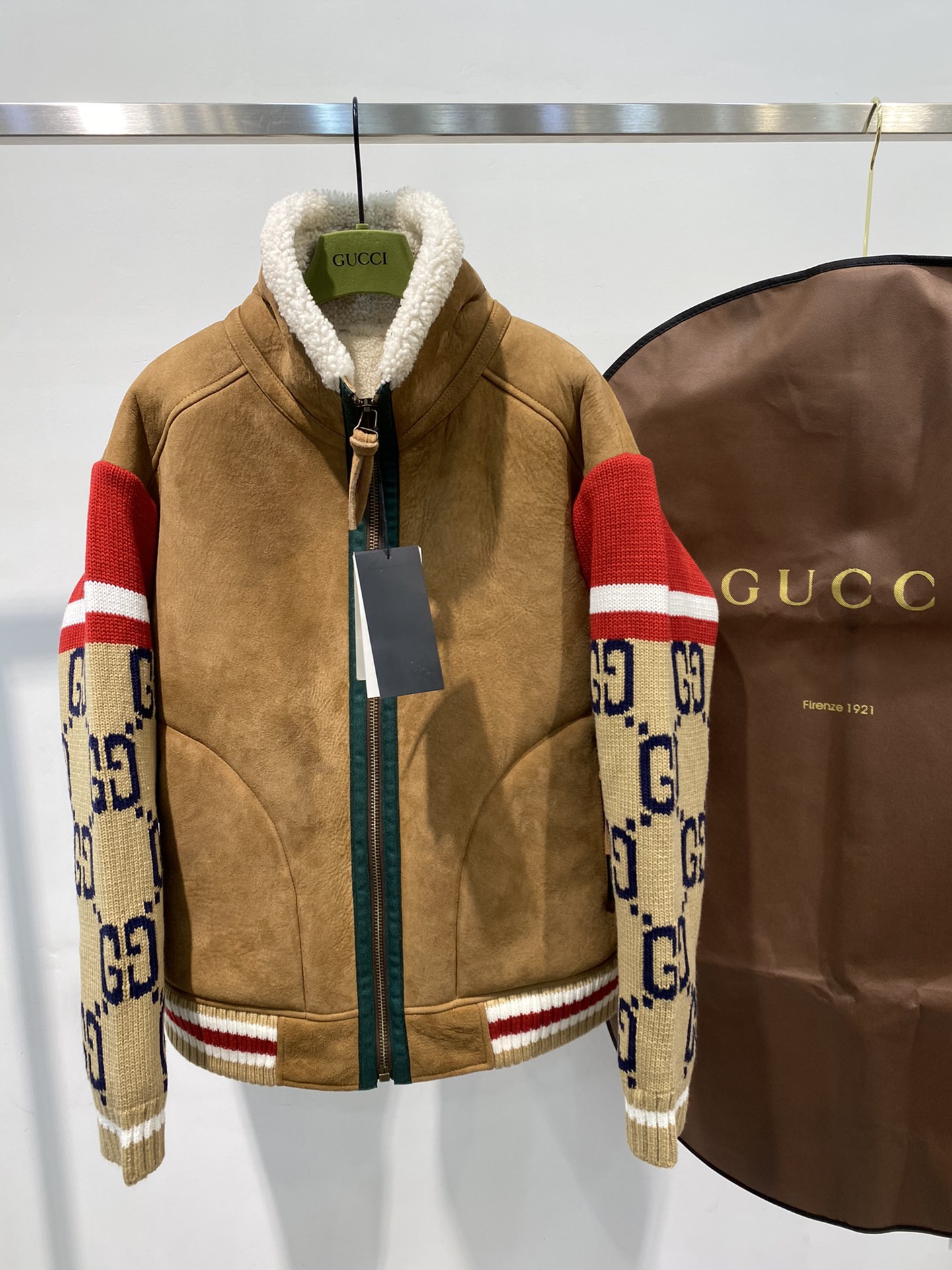 グッチへ行く偽物 GUCCI新商品 柔らかい コート 厚い ファッション 暖かい 魅力アップ イエロー_1