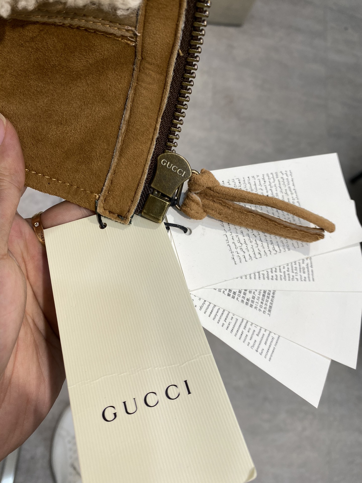 グッチへ行く偽物 GUCCI新商品 柔らかい コート 厚い ファッション 暖かい 魅力アップ イエロー_8