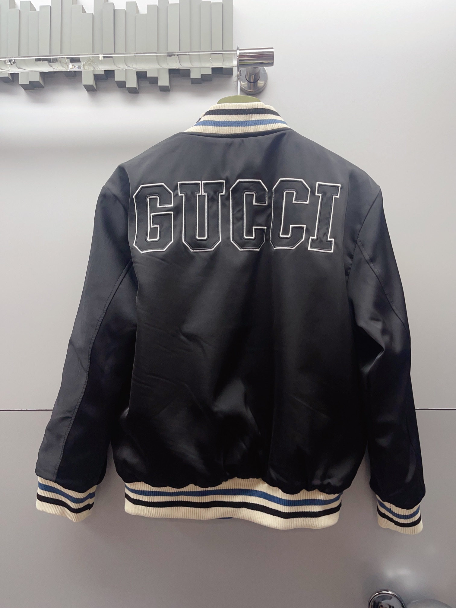 グッチグレーもこもこアウターコピー GUCCI新商品 柔らかい 厚い ファッション 暖かい 秋冬 ブルー ブラック_7