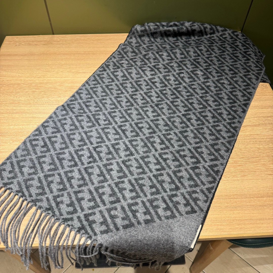 新作入荷定番フェンディマフラーn級品 最新のスカーフ 超優雅_3