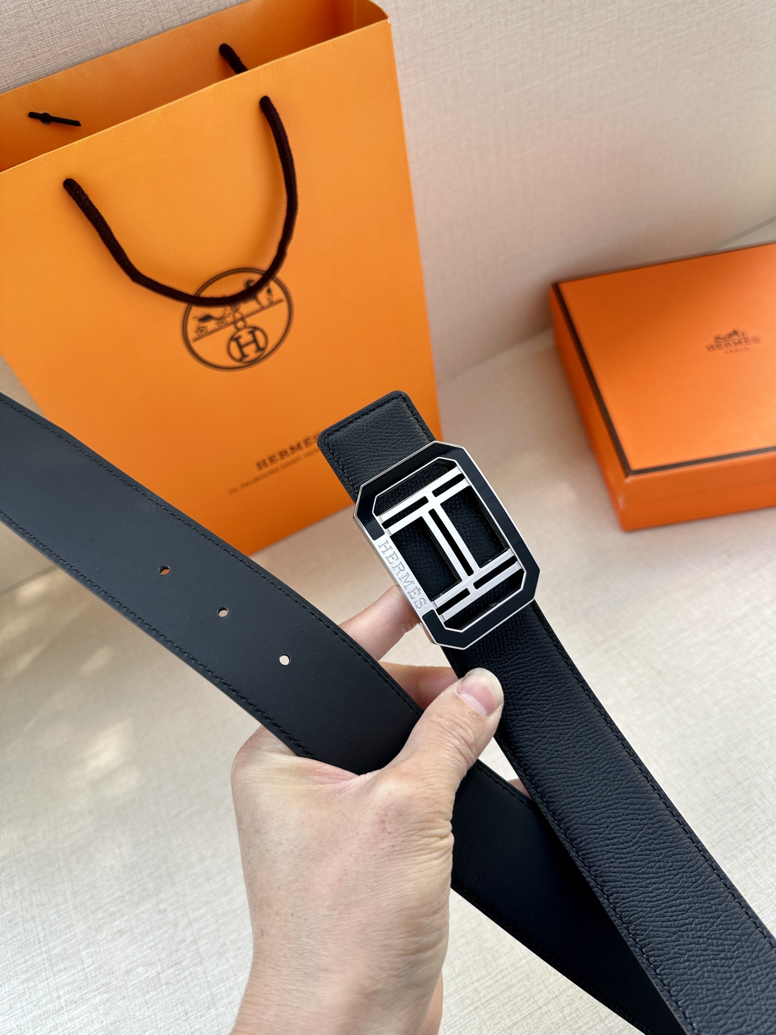 HERMES 限定品エルメスのベルトコピー メンズ ビジネス 紳士 プレゼント記念日 38mmサイズ ベルト ブラック_4