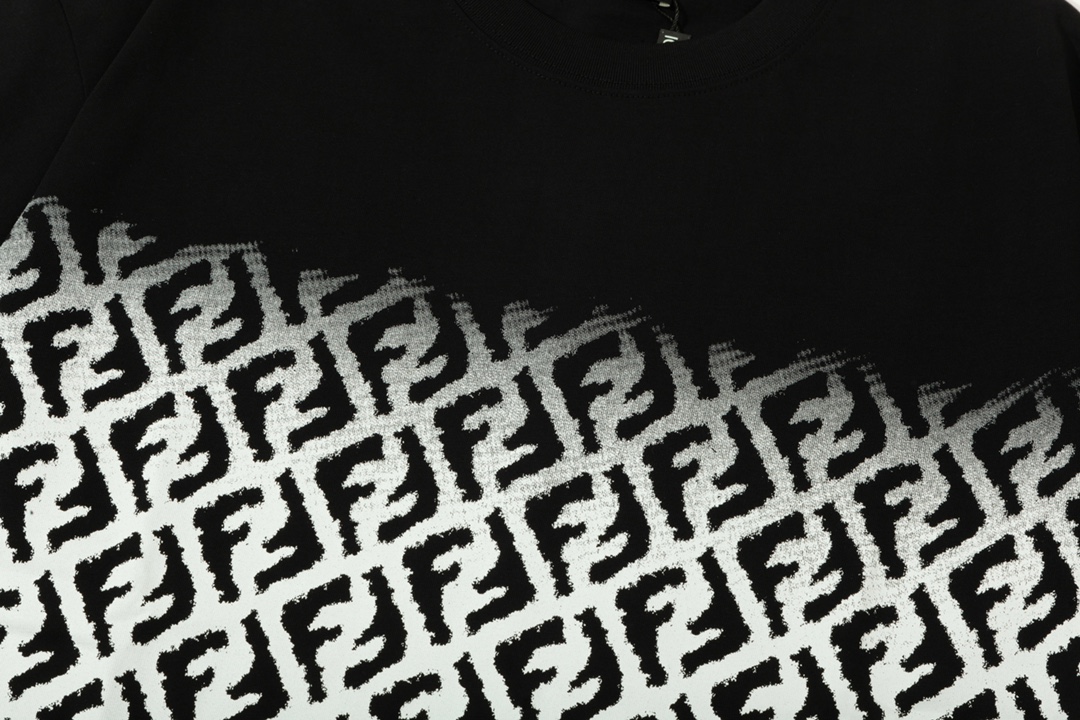 FENDIフェンディネクタイピンスーパーコピー 短袖 純綿Ｔシャツ 通気性いい FFのプリント 男女兼用 ブラック_6