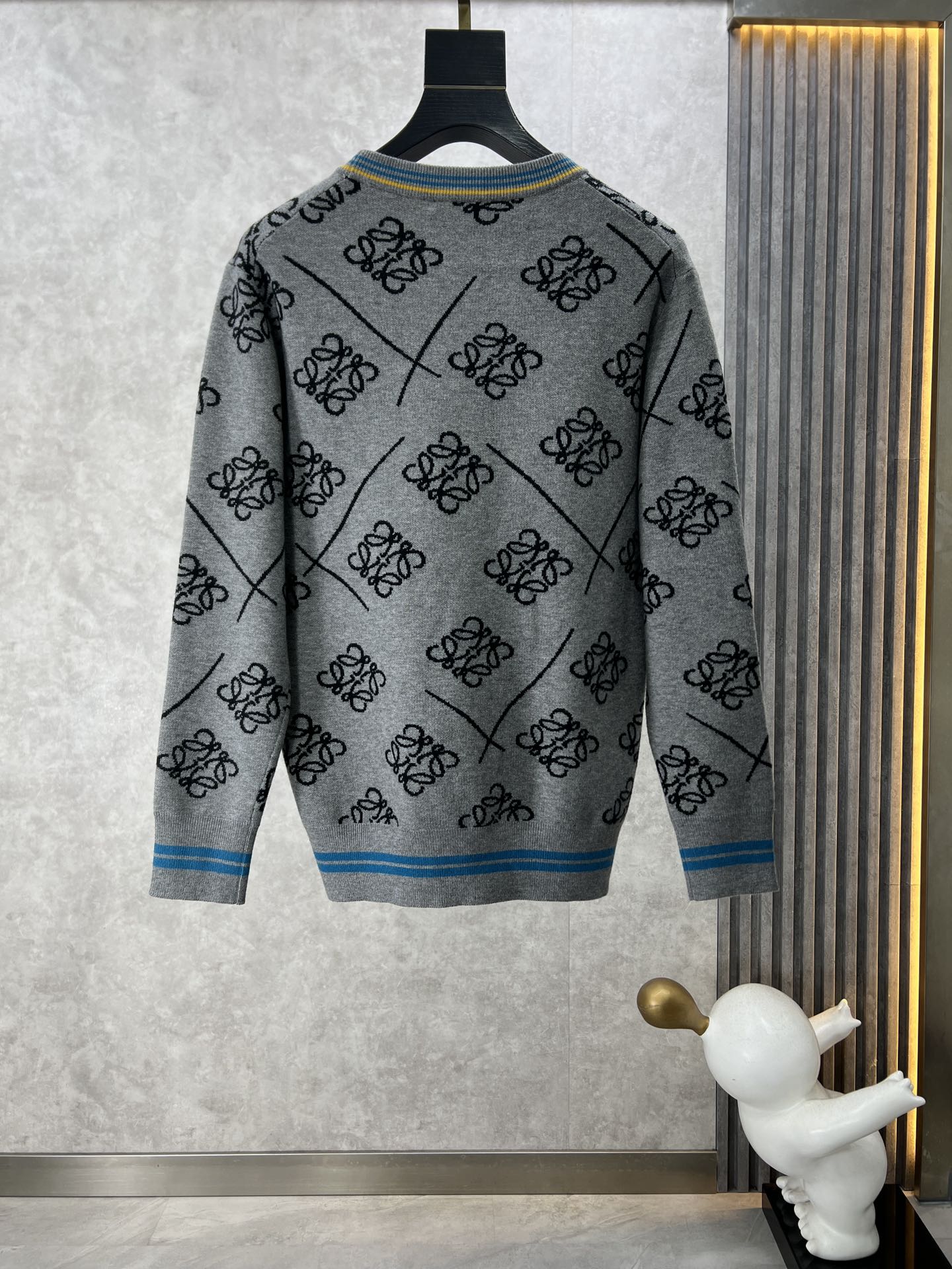新品‼ロエベ 本物かどうかコピー 暖かい 純綿トップス 長袖セーター ファッション グレイ_2