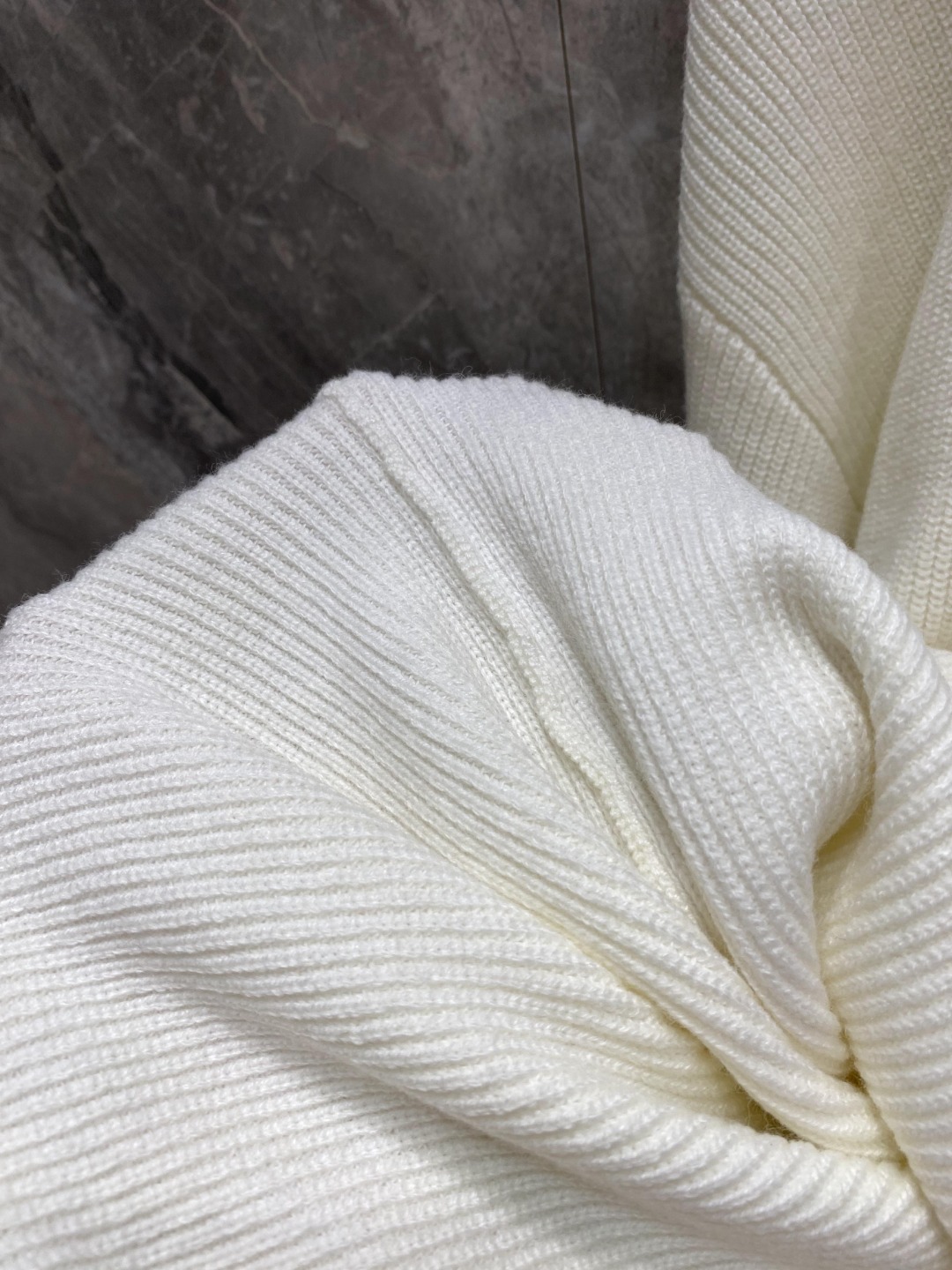 ロエベ 素材コピー 暖かい トップス 長袖セーター シンプル 品質保証 ファッション ホワイト_6