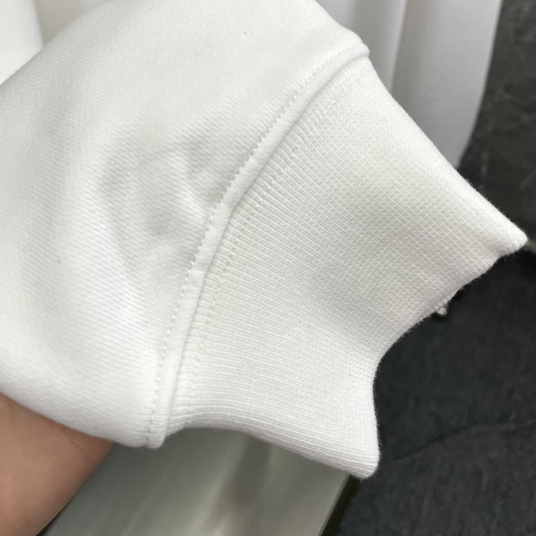 ロエベに似たブランド激安通販 柔らかくて暖かい トップス 長袖シャツ シンプル ホワイト_7