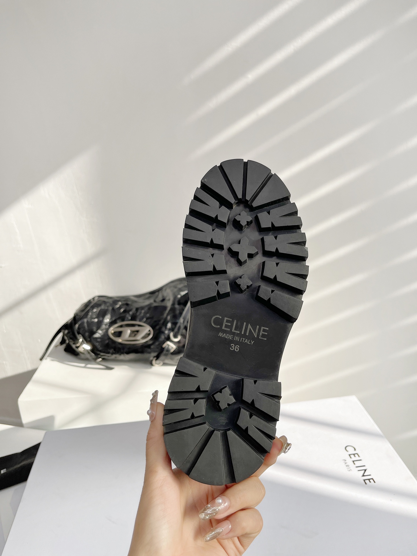 CELINEセリーヌのスニーカー激安通販 ハイカットブーツ 秋冬シューズ レザー ブラック_9