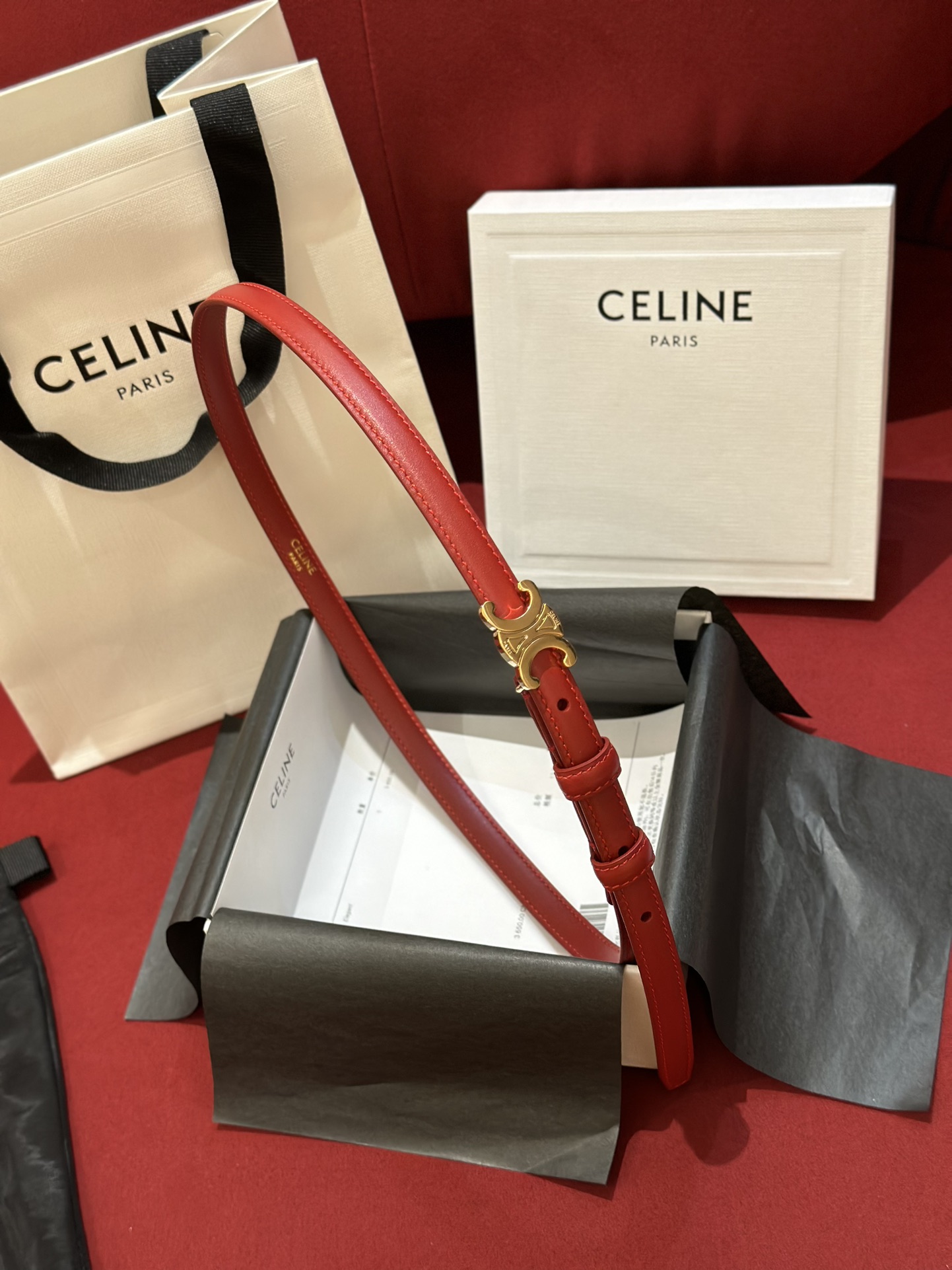 CELINEセリーヌ 本物偽物 牛革 ビジネス 人気 プレゼント ゴールドバックル レッド_4