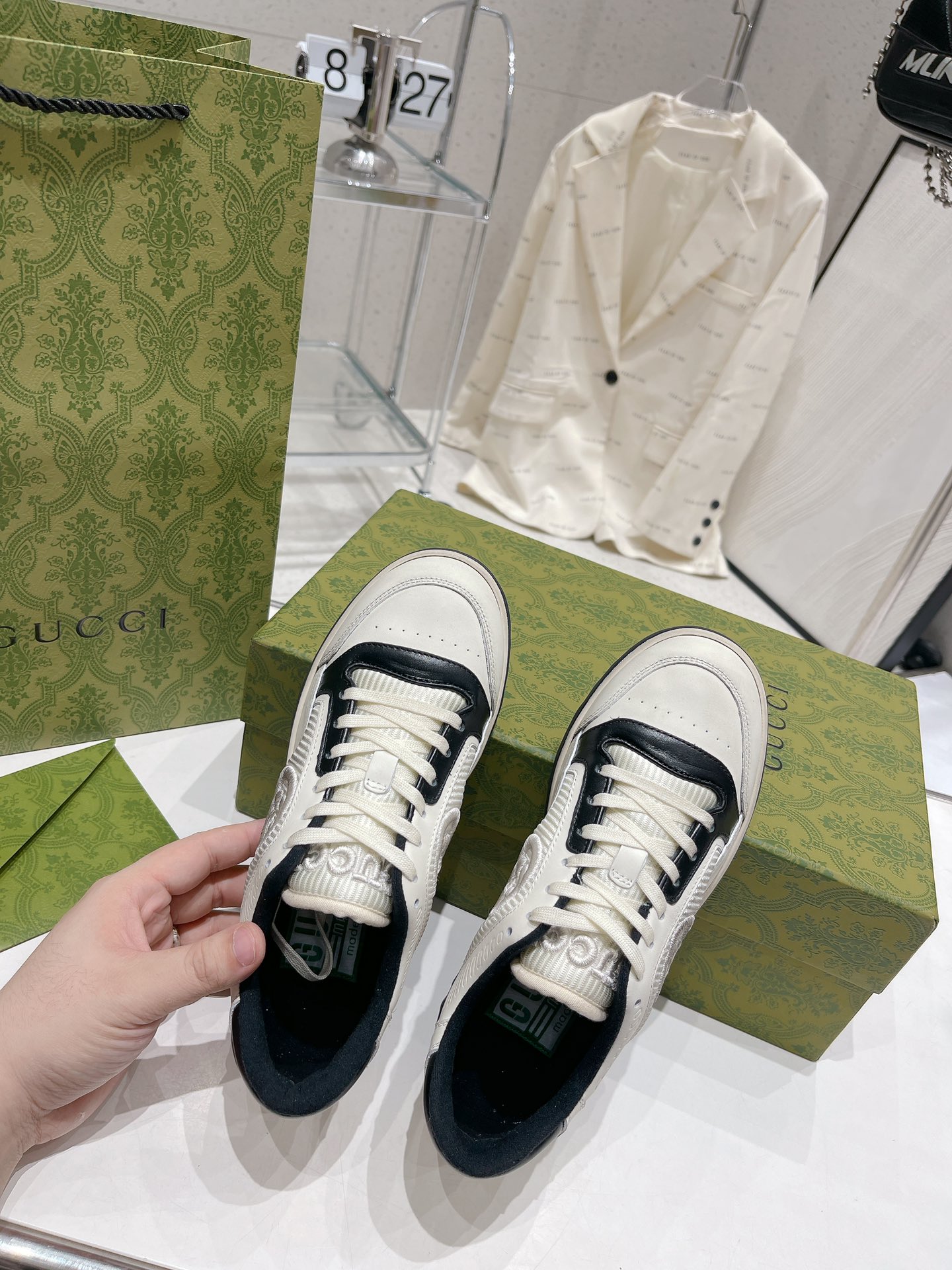 オシャレにお得100%新品グッチ 靴 スニーカーn級品 Gucci 2023最新_1
