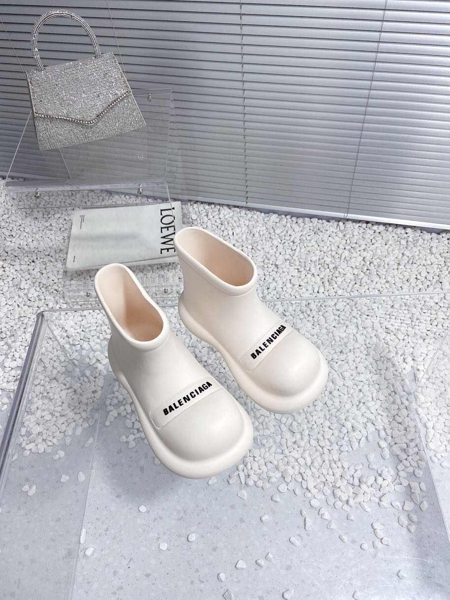 バレンシアガBALENCIAGA限定スーパーコピーシューズベージュレザー厚い底レインブーツ_6