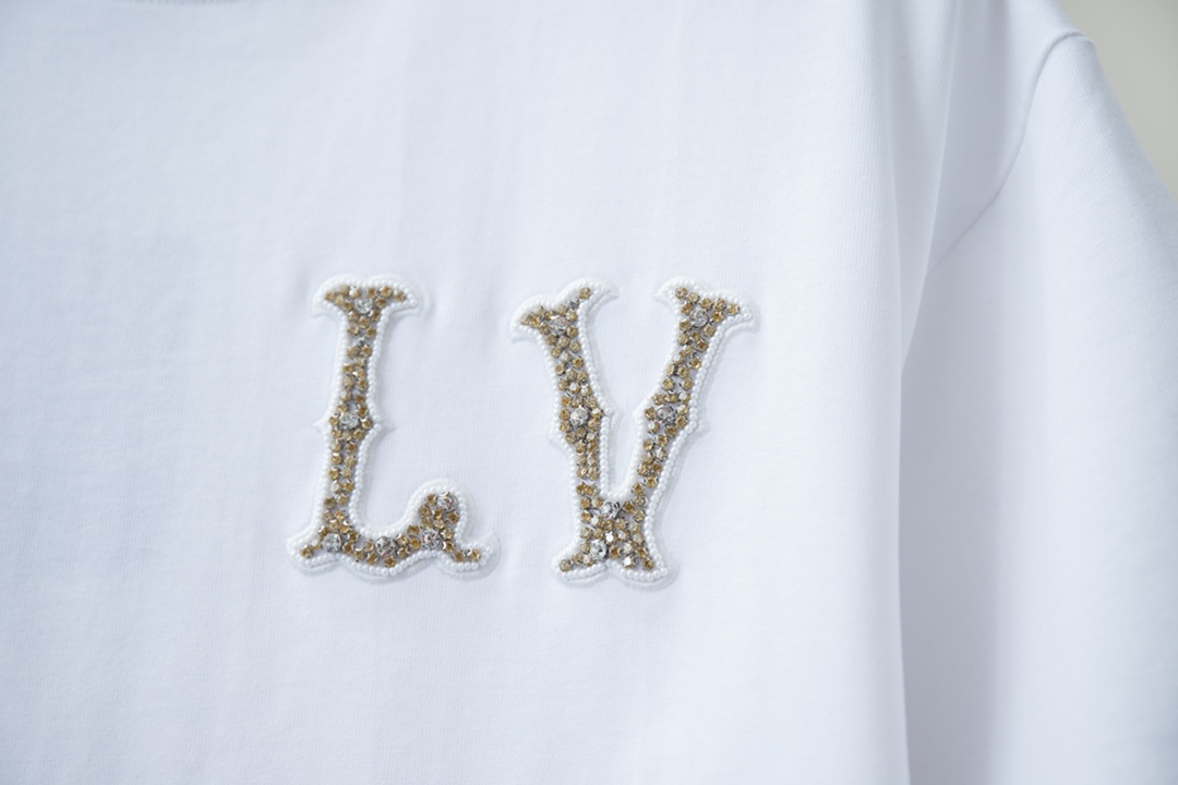 オシャレにお得100%新品ルイヴィトンの服偽物 LV 24早春新作のラウンドネック半袖Tシャツ_4