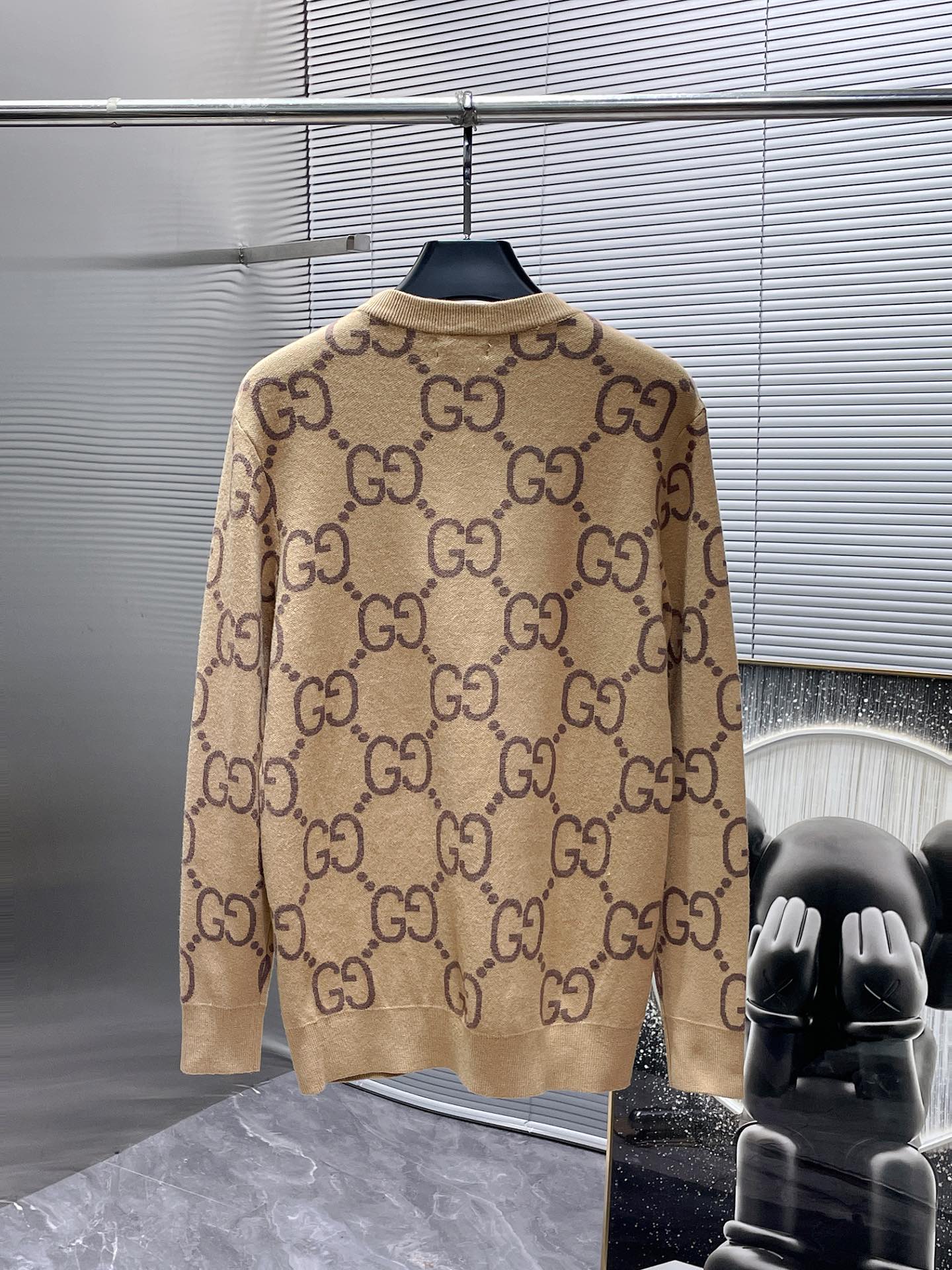 グッチ ミッキー シャツｎ級品 純綿 長袖シャツ シンプル セーター 新販売品 ブラウン_2