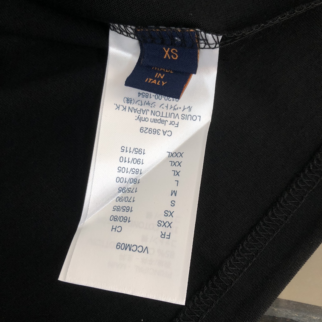 人気セール高品質ルイヴィトンｔシャツ偽物  ラウンドネック半袖Tシャツ_5