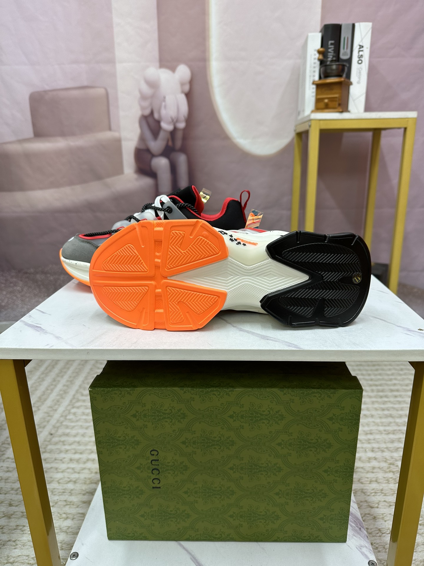 グッチ 靴 値段偽物 ファッションシューズ 高級感 カジュアル 新販売 シンプル グレイ_7