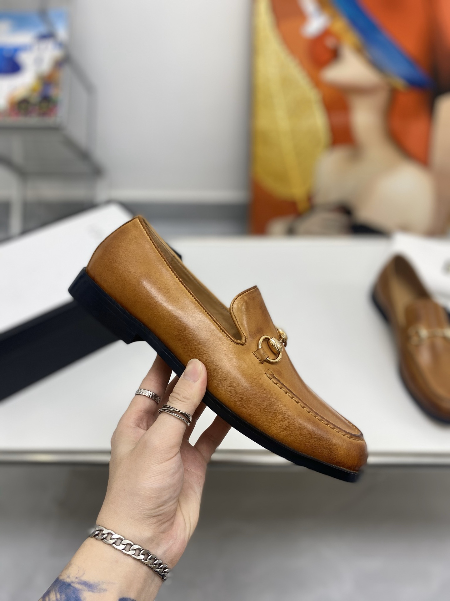グッチの靴のサイズｎ級品 高級感 レザー 新販売 ビジネスシューズ メンズ 革靴表面 ブラウン_7