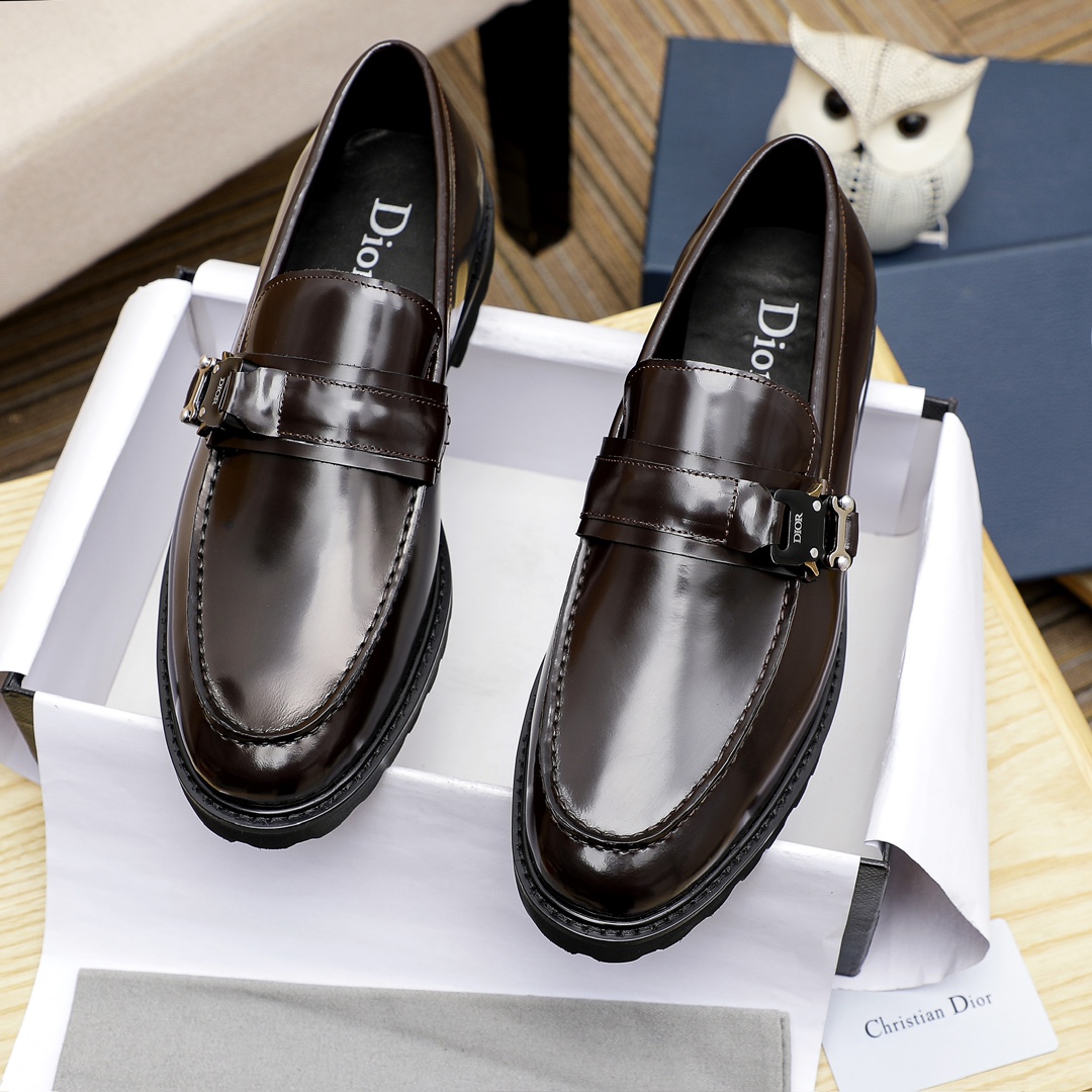 新品！ディオール 靴 レディース偽物 革靴  高級紳士靴 メンズ ビジネス 軽量・防水 高級レザー 深いレッド_3