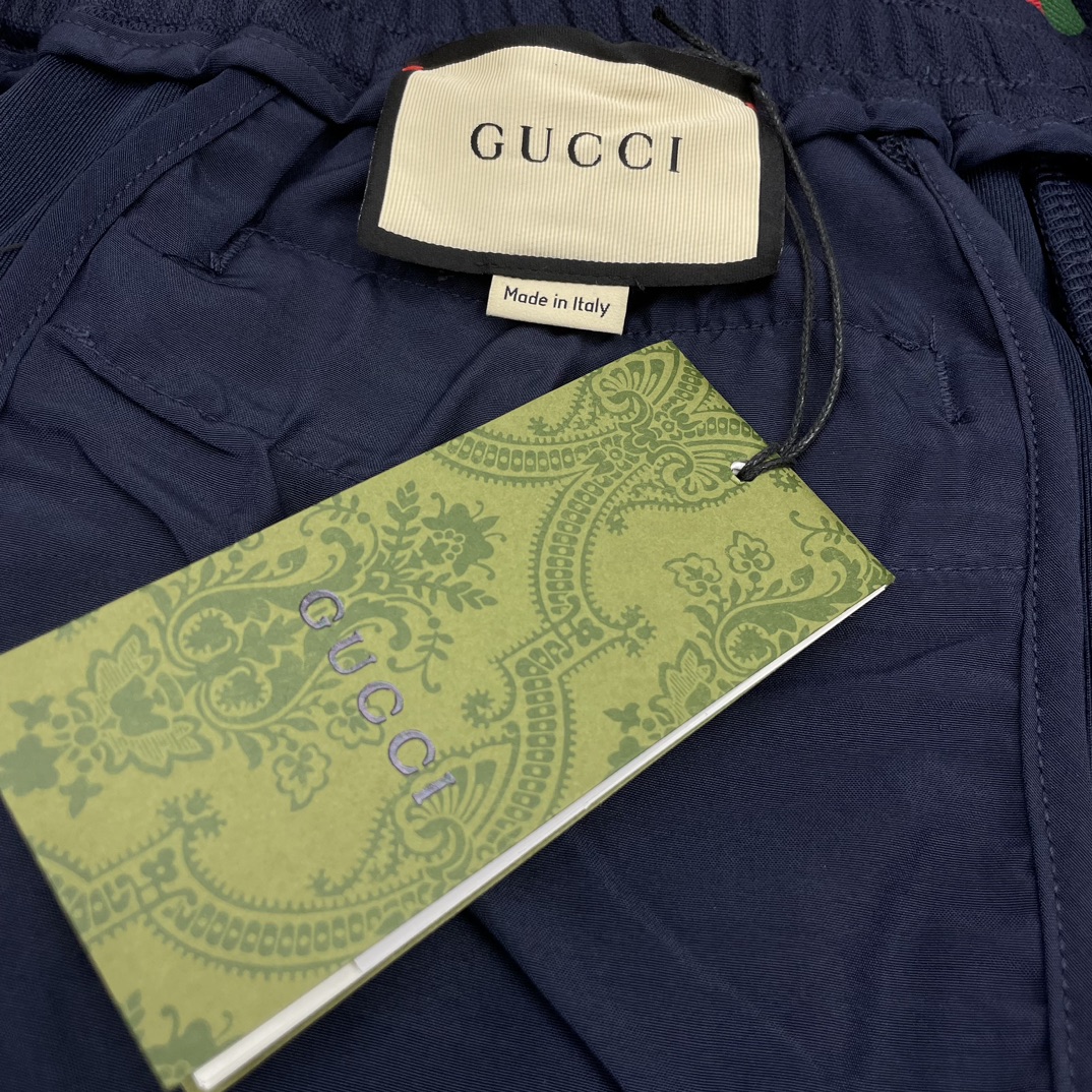 人気定番可愛い グッチズボン偽物 GUCCIのトラックパンツ  赤と緑_6